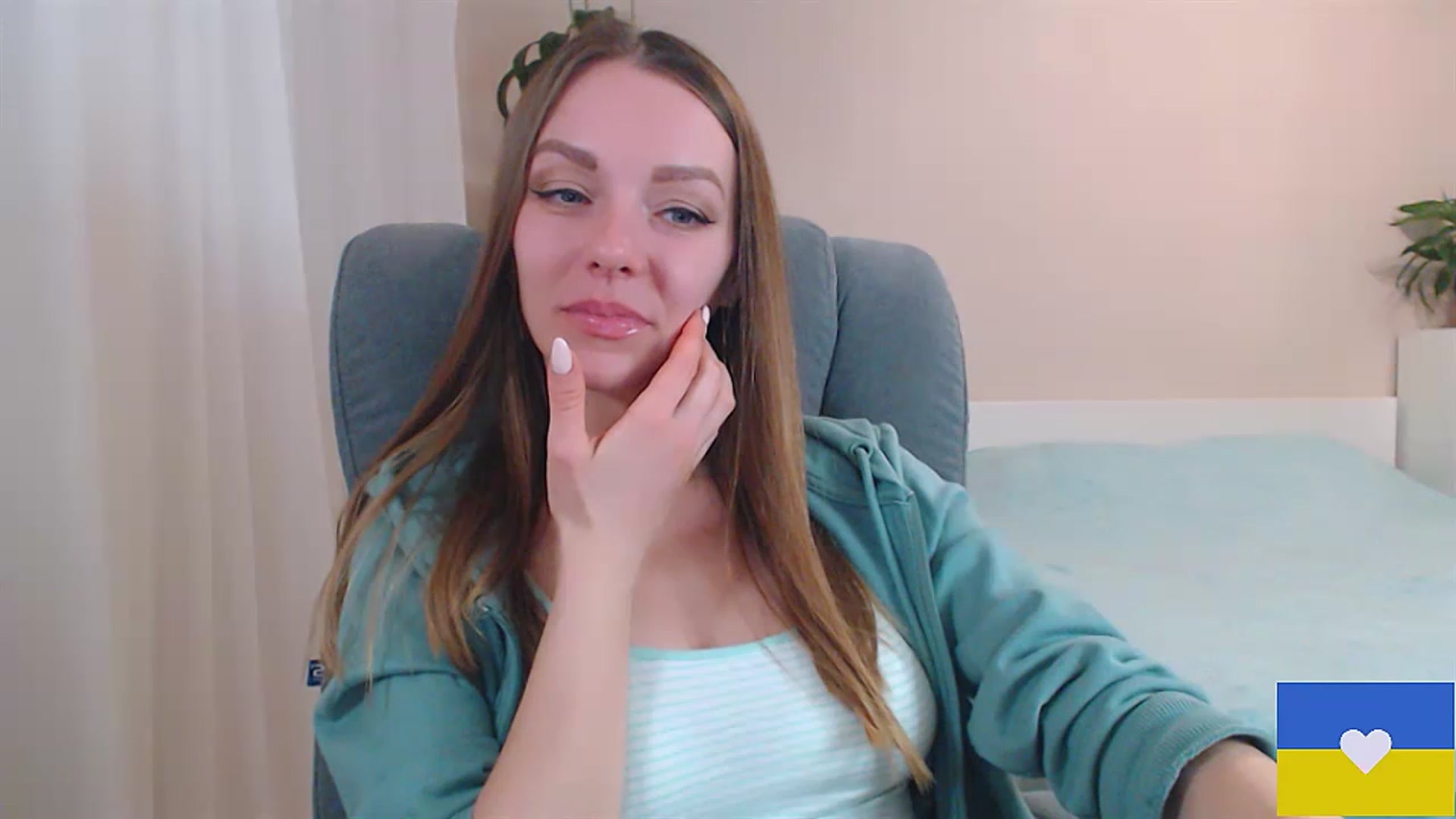 Gallery image thumbnail from Divine_Phenix's myfreecams stream on, 03/22/2023, 19:35 image 17 of 20
