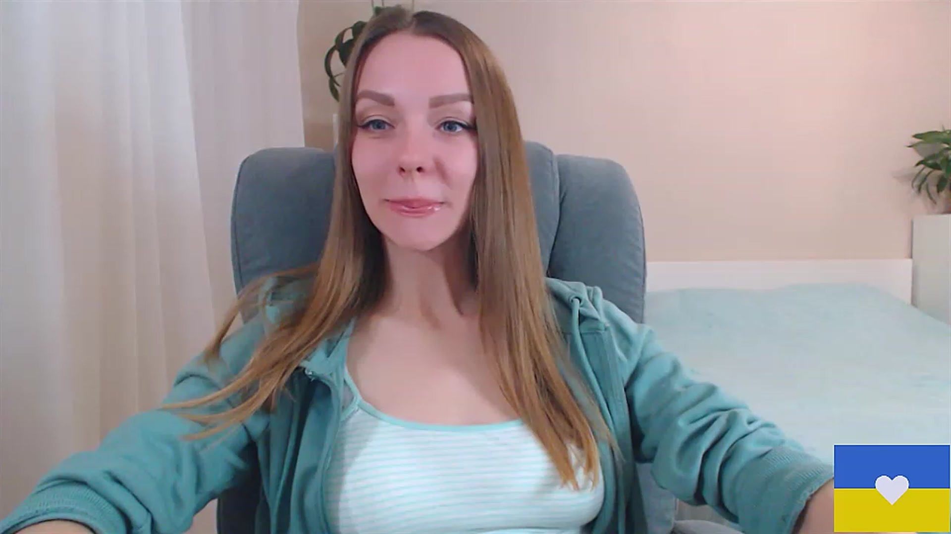 Gallery image thumbnail from Divine_Phenix's myfreecams stream on, 03/22/2023, 19:35 image 6 of 20