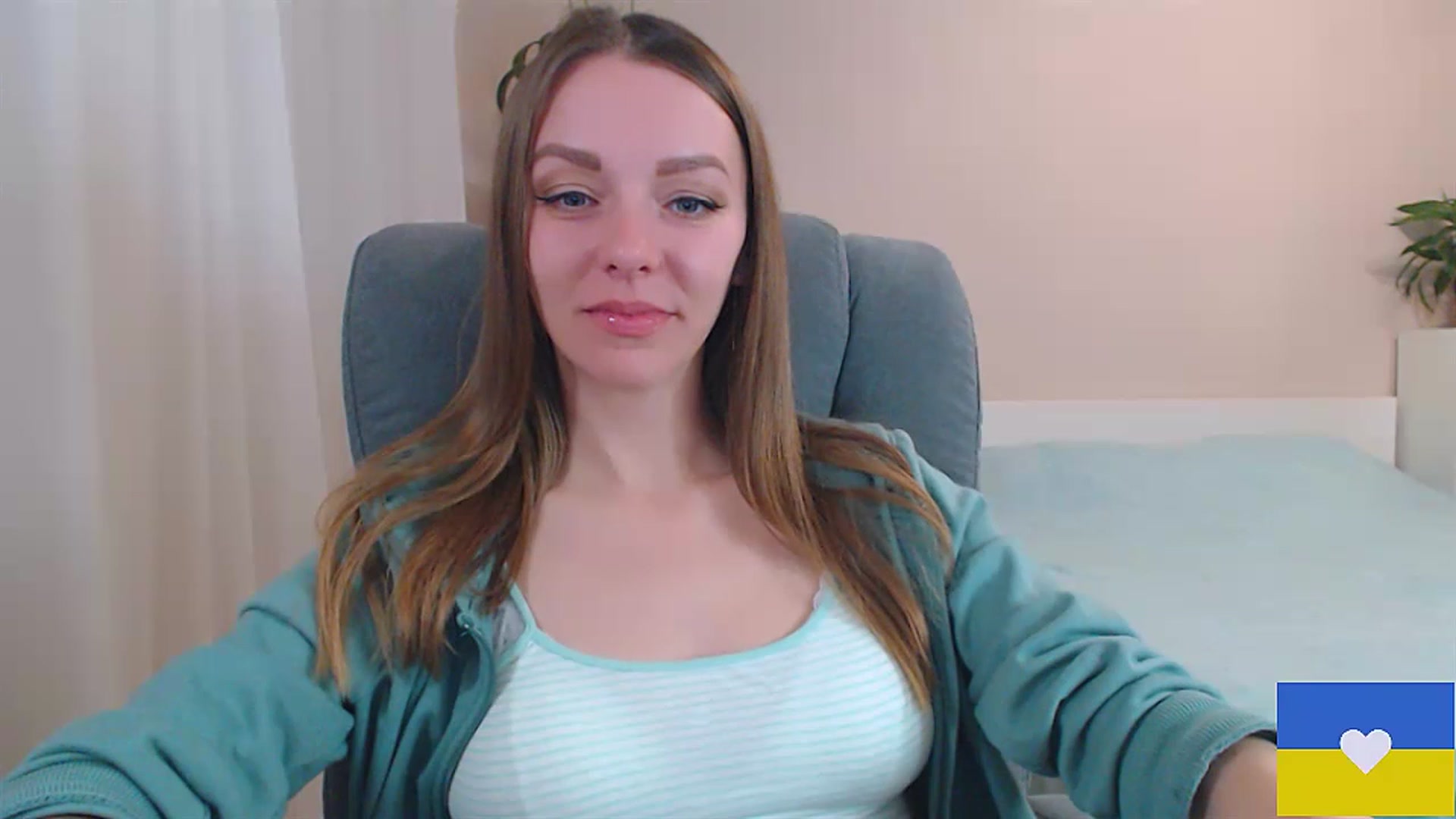 Gallery image thumbnail from Divine_Phenix's myfreecams stream on, 03/22/2023, 19:35 image 12 of 20