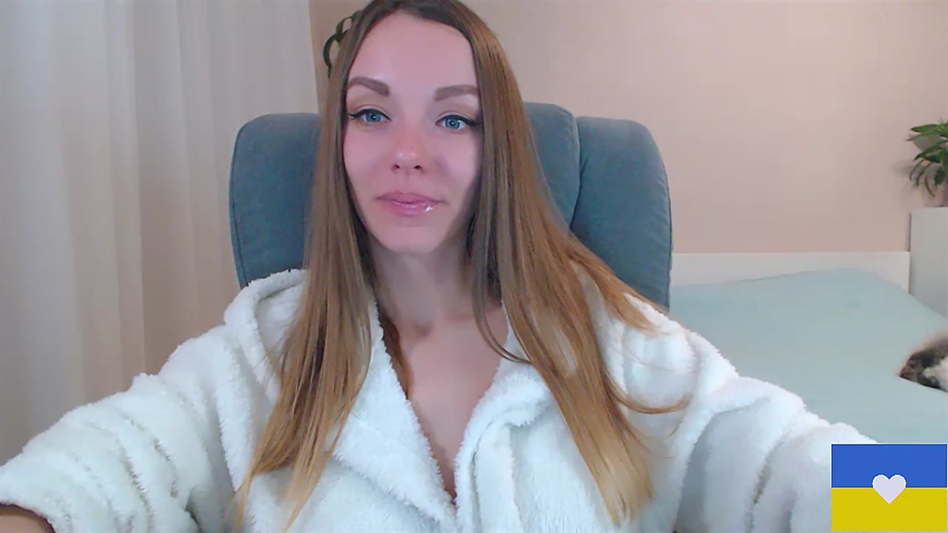 Gallery image thumbnail from Divine_Phenix's myfreecams stream on, 03/23/2023, 20:26 image 8 of 20