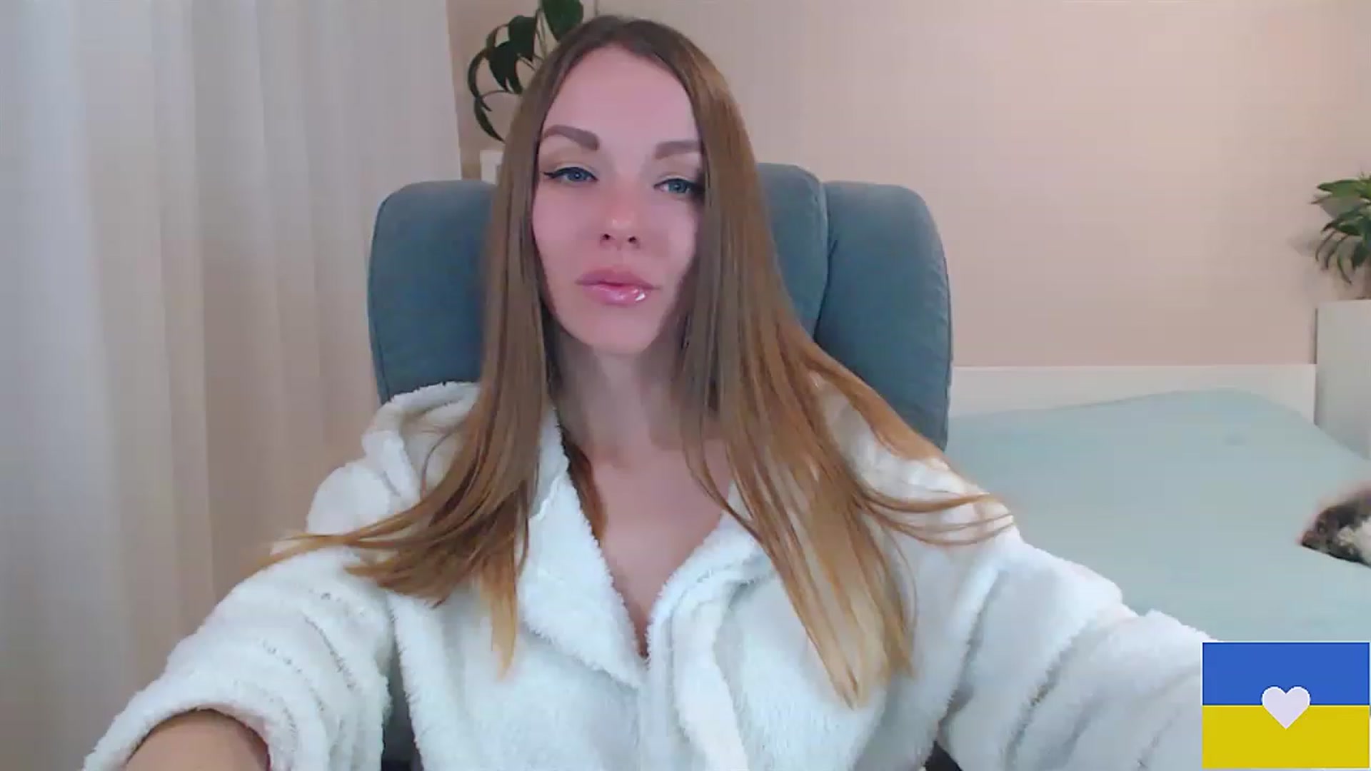 Gallery image thumbnail from Divine_Phenix's myfreecams stream on, 03/23/2023, 20:26 image 5 of 20