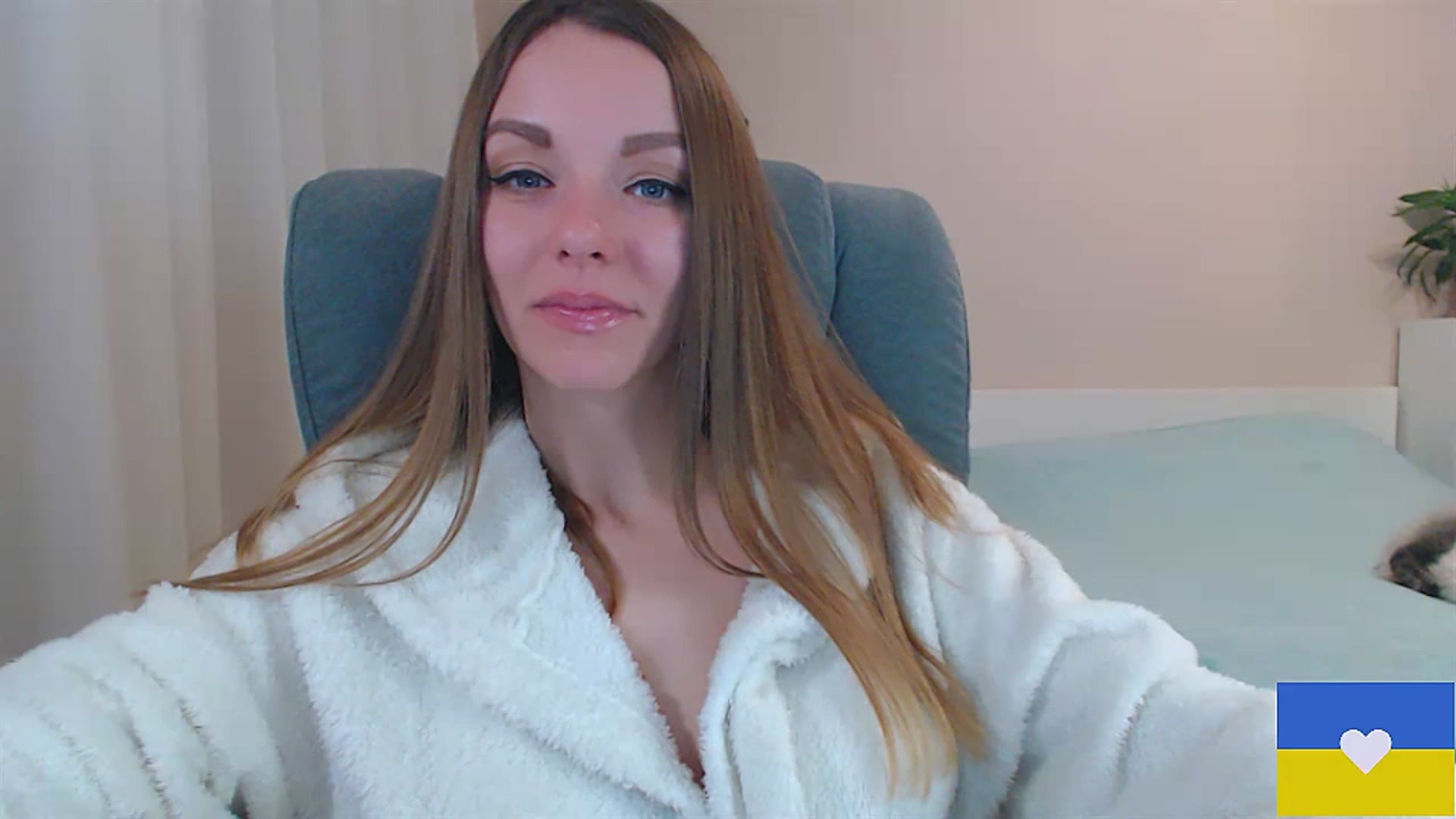 Gallery image thumbnail from Divine_Phenix's myfreecams stream on, 03/23/2023, 20:26 image 19 of 20