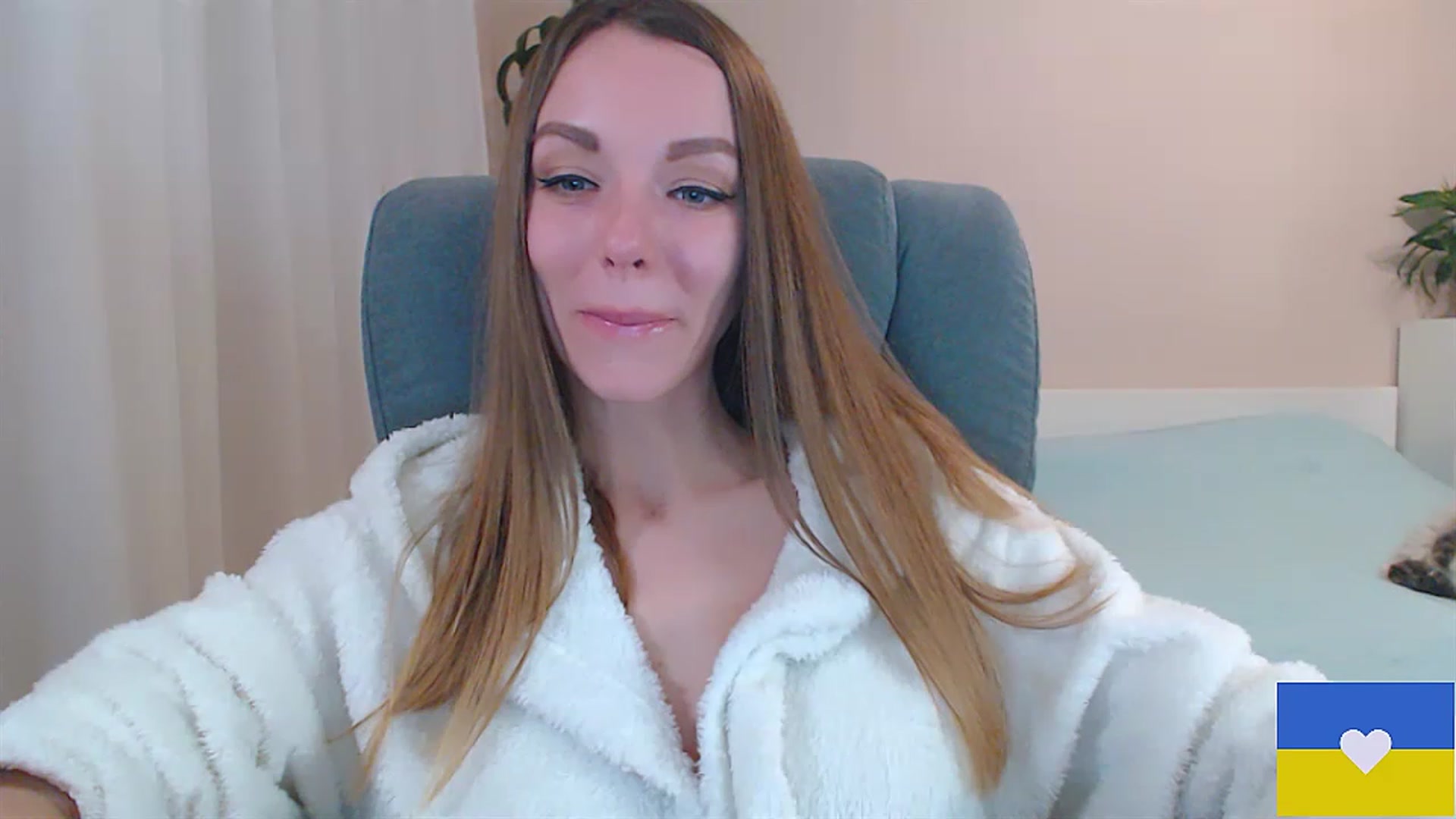 Gallery image thumbnail from Divine_Phenix's myfreecams stream on, 03/23/2023, 20:26 image 7 of 20