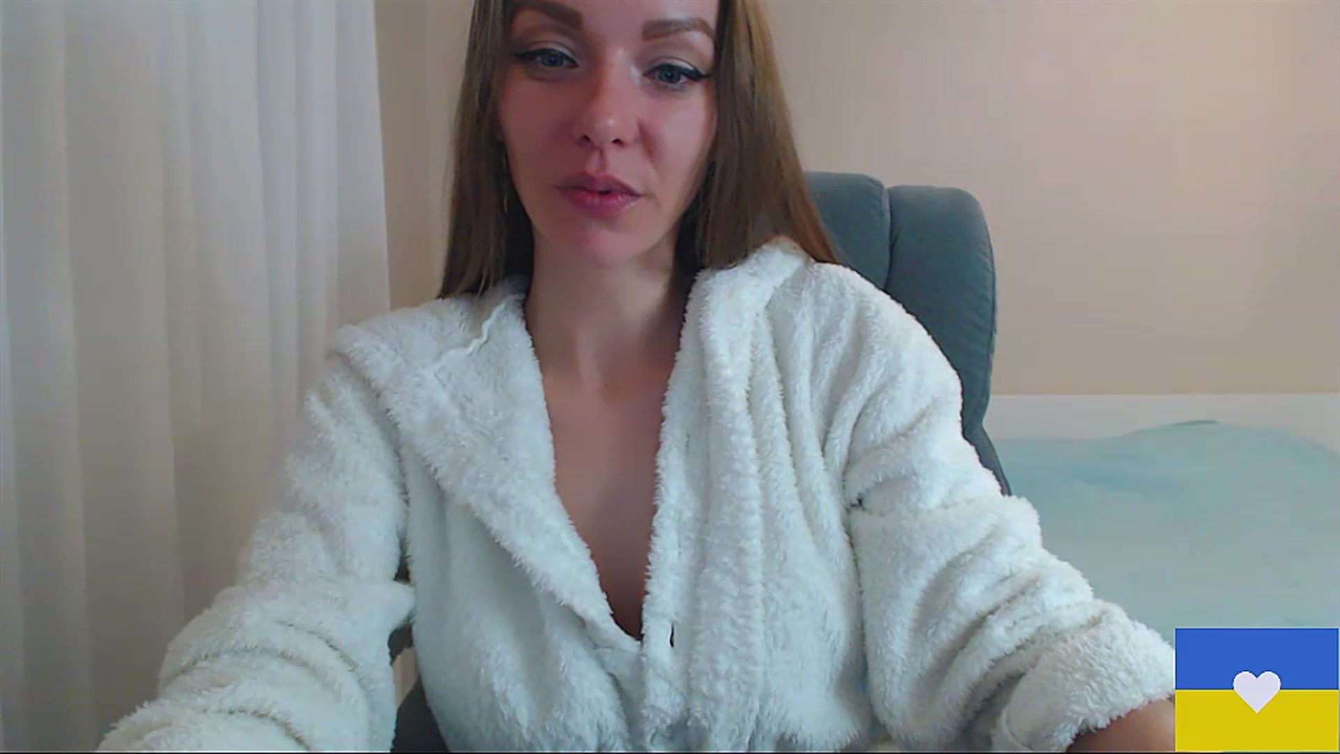 Gallery image thumbnail from Divine_Phenix's myfreecams stream on, 04/02/2023, 21:16 image 14 of 20
