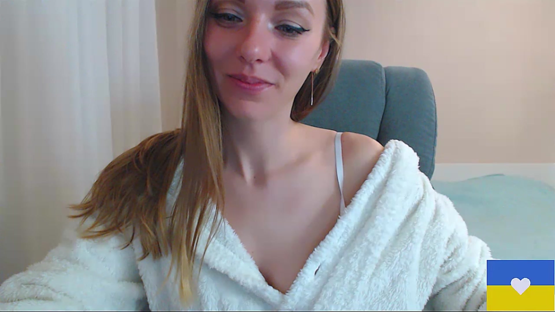 Gallery image thumbnail from Divine_Phenix's myfreecams stream on, 04/02/2023, 21:16 image 18 of 20