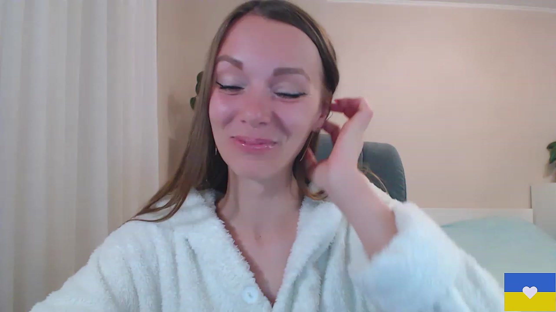 Gallery image thumbnail from Divine_Phenix's myfreecams stream on, 05/02/2023, 20:20 image 7 of 20