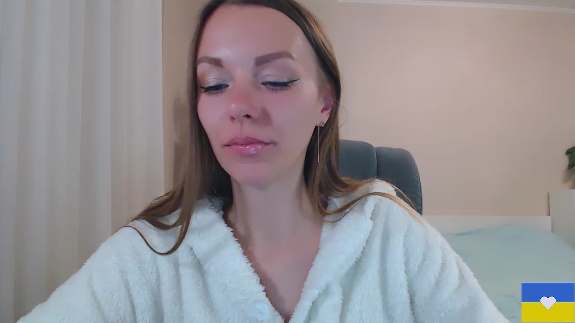 Gallery image thumbnail from Divine_Phenix's myfreecams stream on, 05/02/2023, 20:20 image 8 of 20