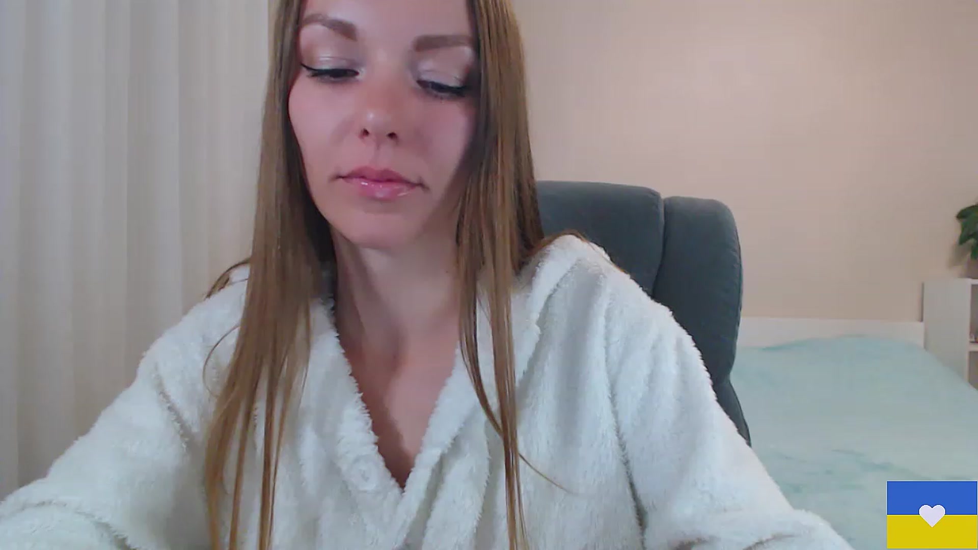 Gallery image thumbnail from Divine_Phenix's myfreecams stream on, 05/02/2023, 20:20 image 6 of 20