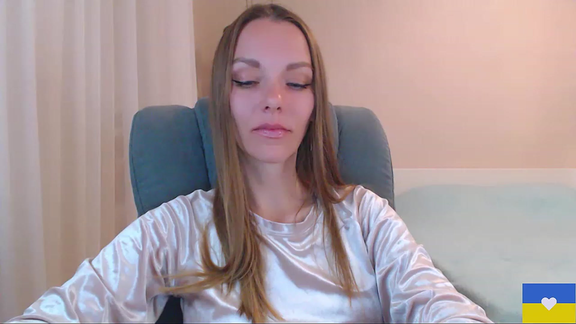 Gallery image thumbnail from Divine_Phenix's myfreecams stream on, 05/09/2023, 19:38 image 15 of 20