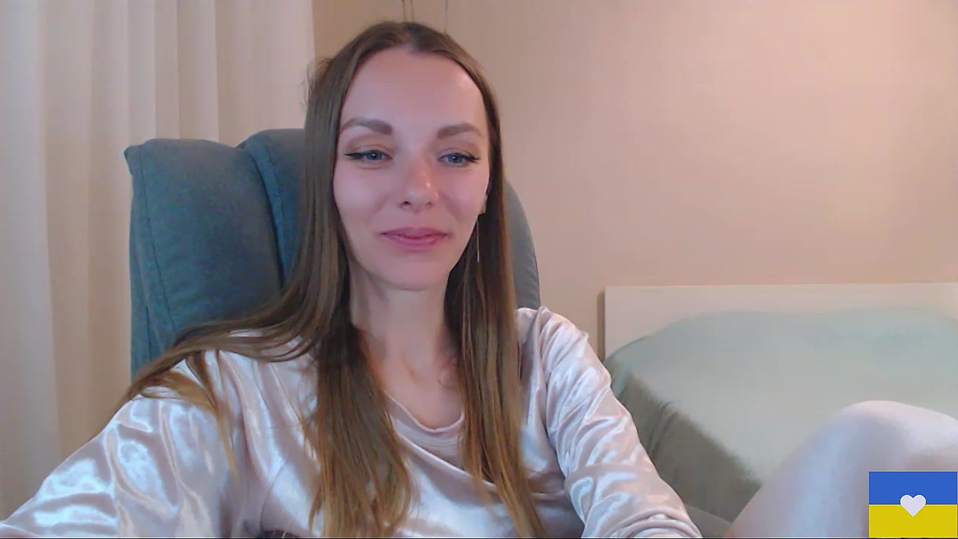 Gallery image thumbnail from Divine_Phenix's myfreecams stream on, 05/09/2023, 20:36 image 18 of 20
