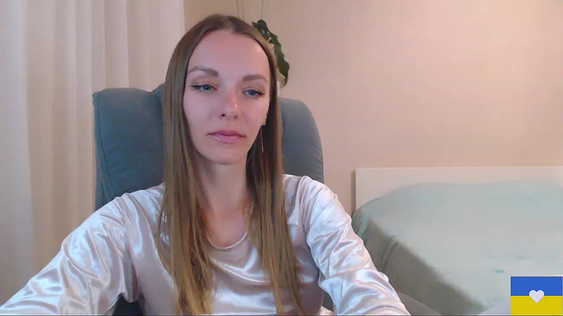 Gallery image thumbnail from Divine_Phenix's myfreecams stream on, 05/09/2023, 20:36 image 6 of 20