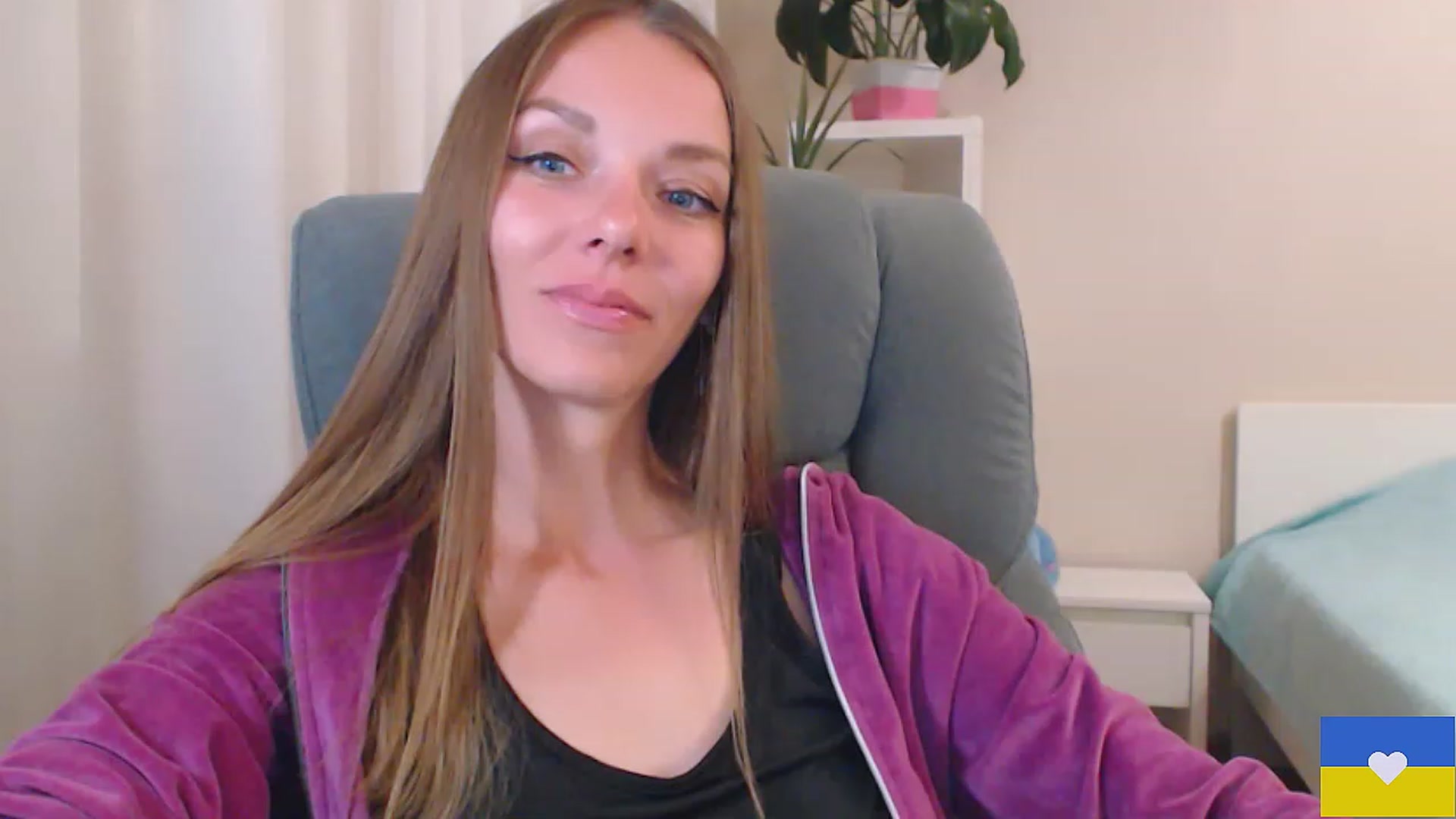 Gallery image thumbnail from Divine_Phenix's myfreecams stream on, 05/31/2023, 18:54 image 11 of 20