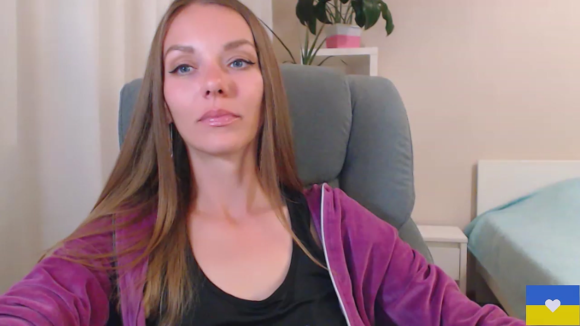 Gallery image thumbnail from Divine_Phenix's myfreecams stream on, 05/31/2023, 18:54 image 6 of 20