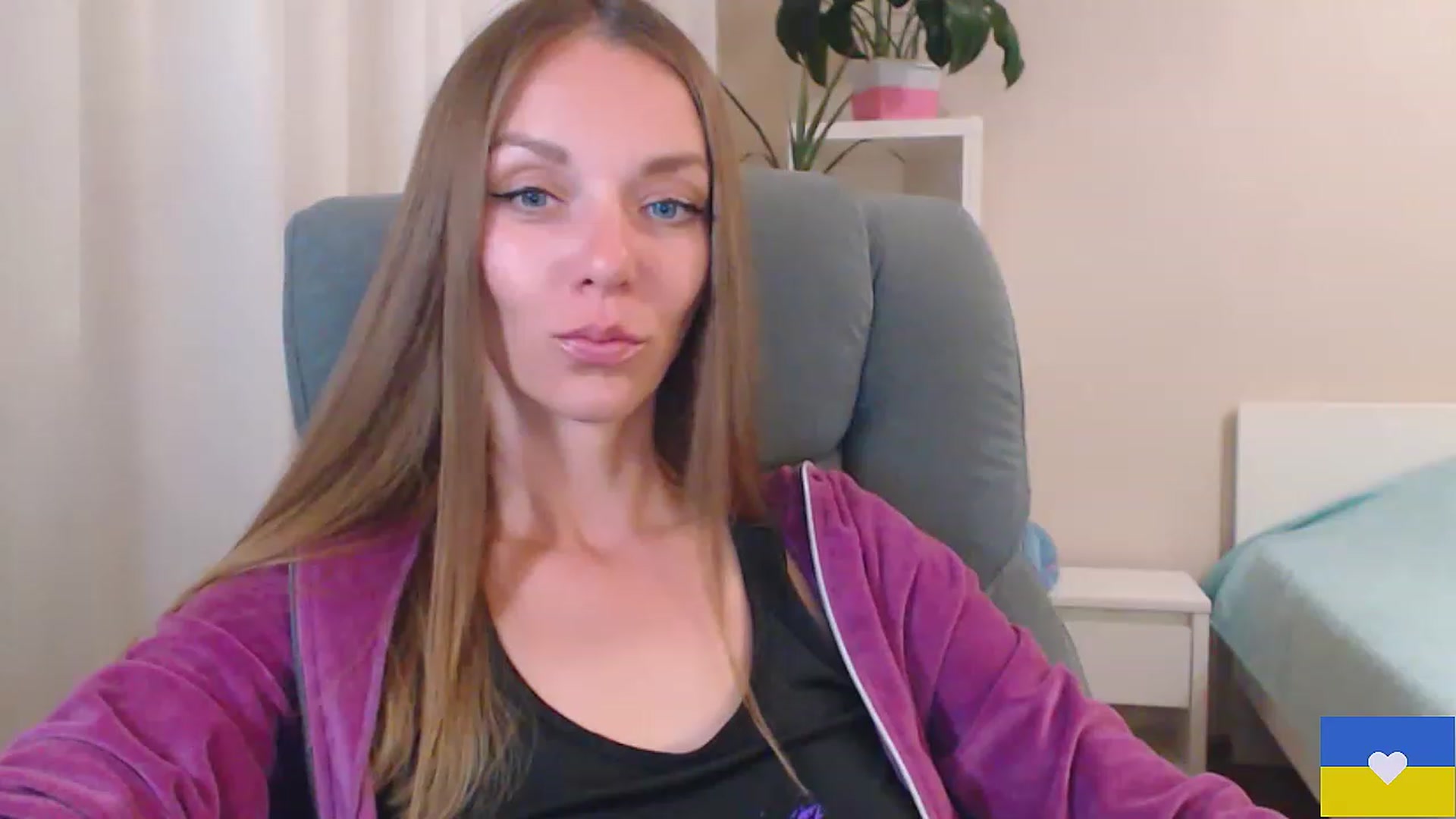 Gallery image thumbnail from Divine_Phenix's myfreecams stream on, 05/31/2023, 18:54 image 12 of 20