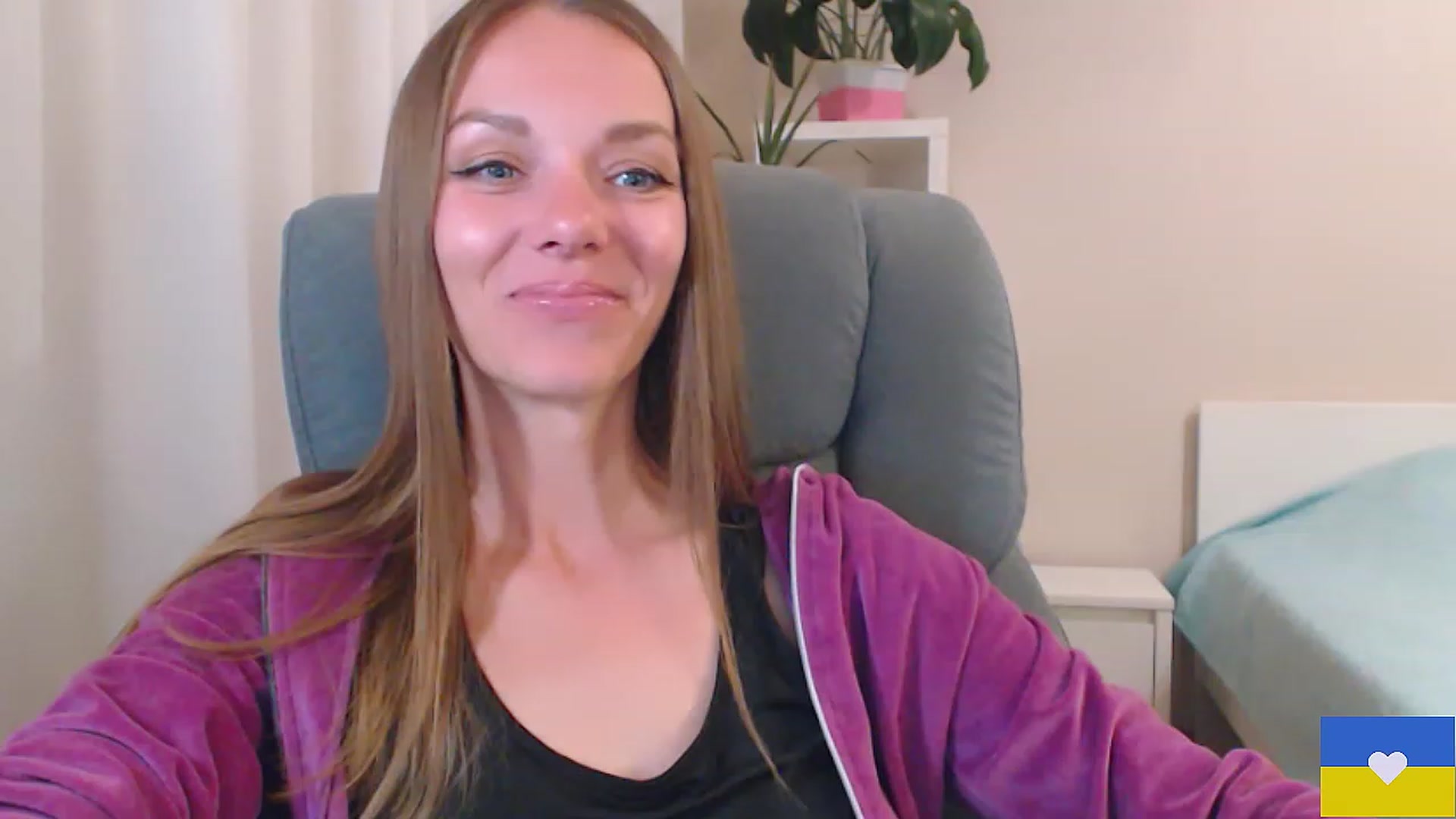 Gallery image thumbnail from Divine_Phenix's myfreecams stream on, 05/31/2023, 18:54 image 8 of 20