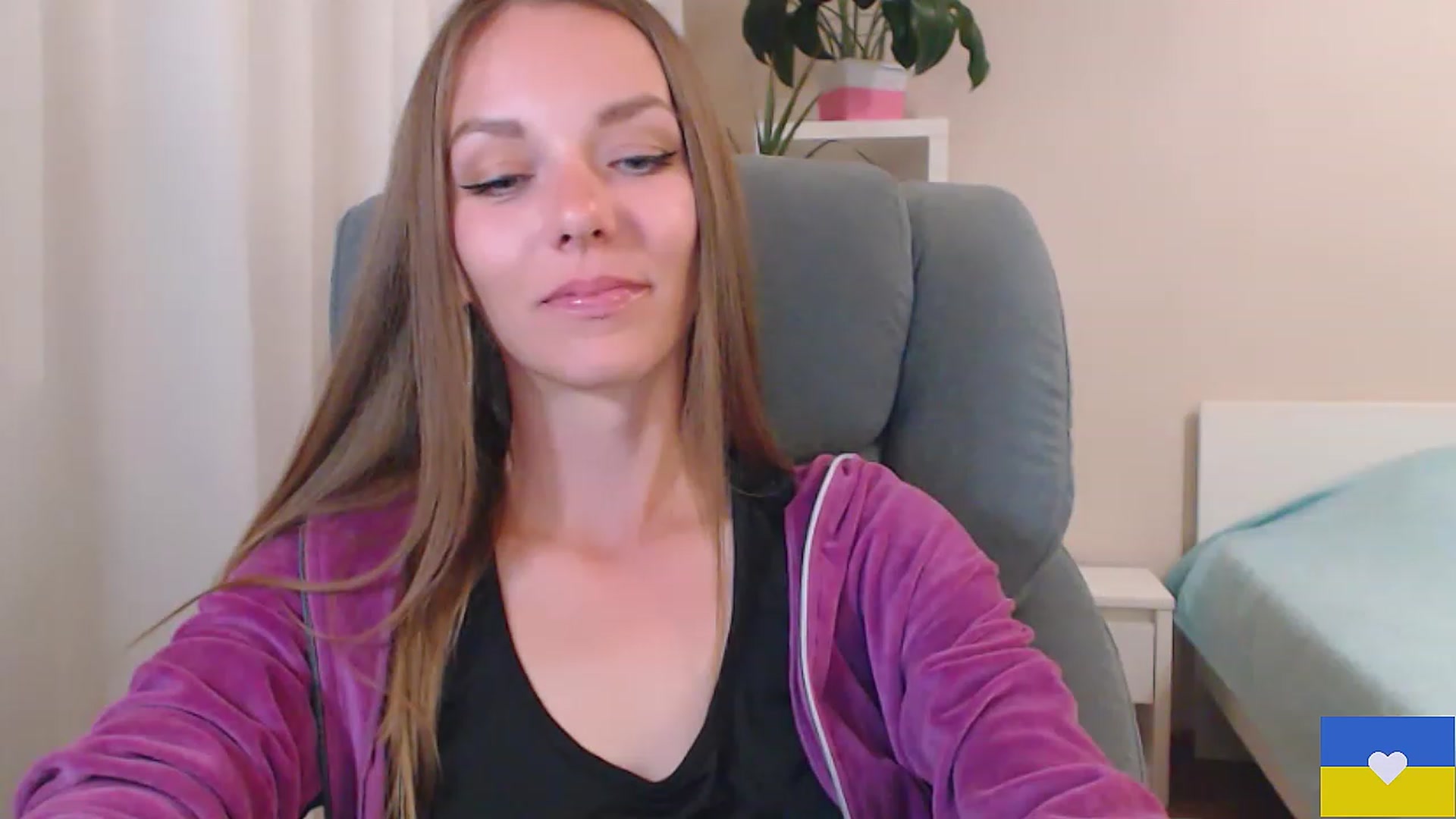 Gallery image thumbnail from Divine_Phenix's myfreecams stream on, 05/31/2023, 18:54 image 3 of 20