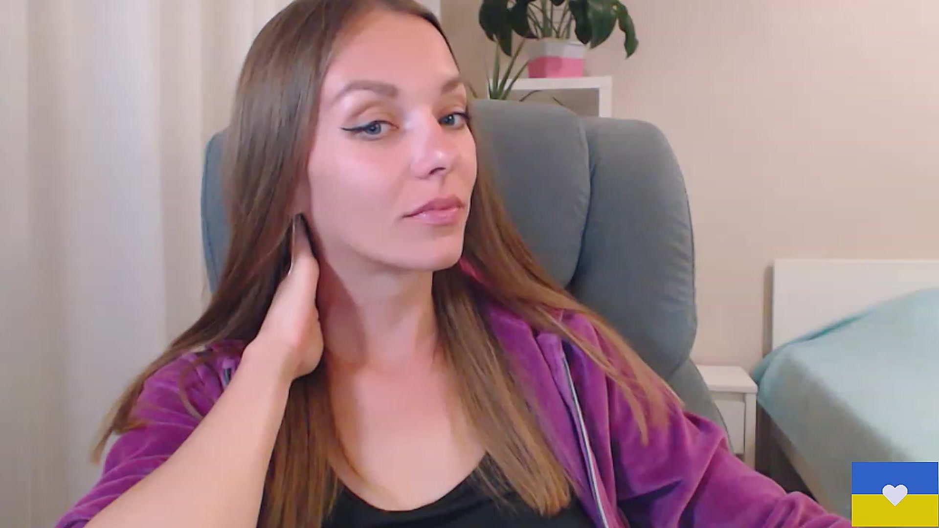Gallery image thumbnail from Divine_Phenix's myfreecams stream on, 05/31/2023, 18:54 image 1 of 20