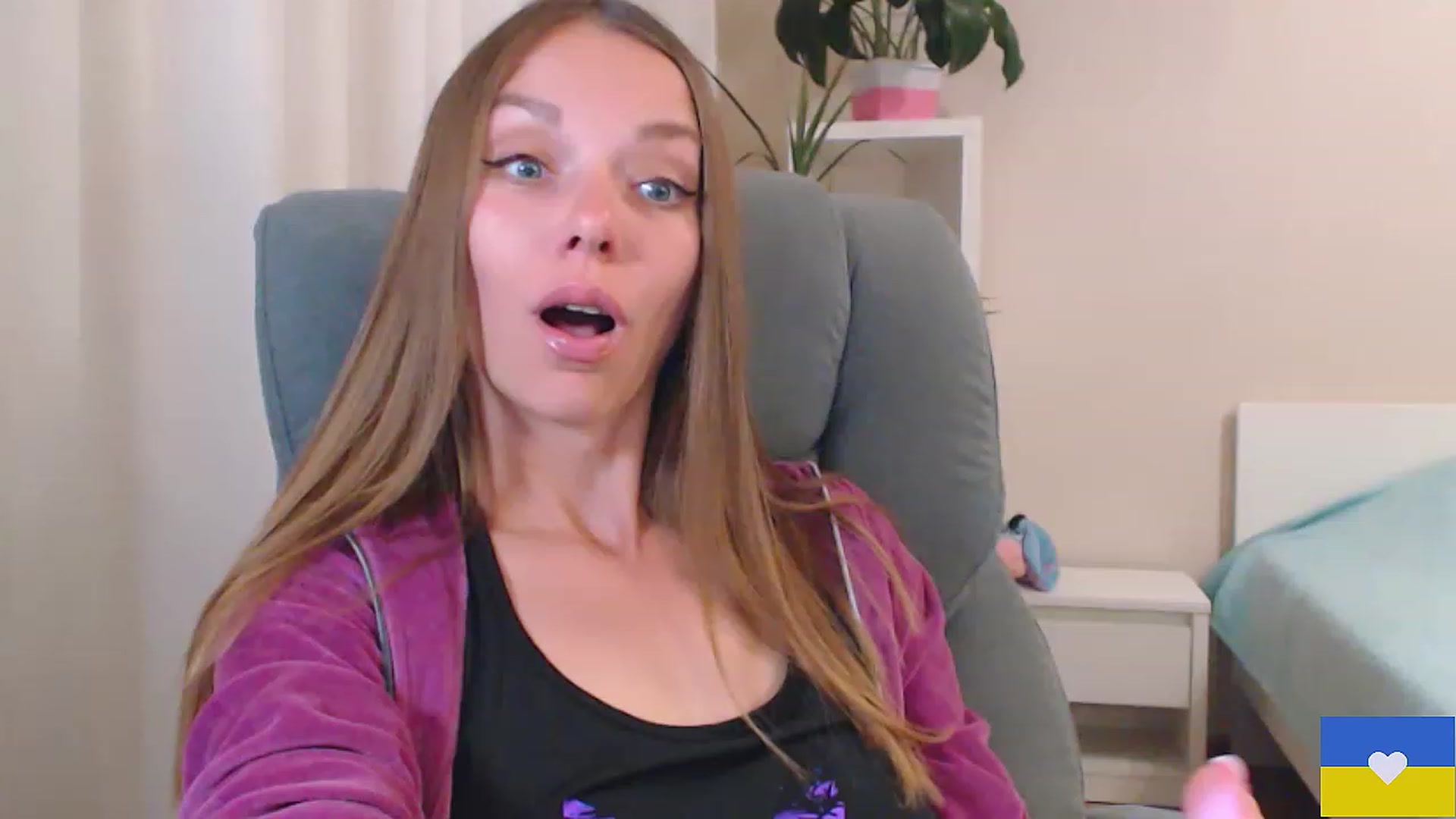 Gallery image thumbnail from Divine_Phenix's myfreecams stream on, 05/31/2023, 18:54 image 19 of 20