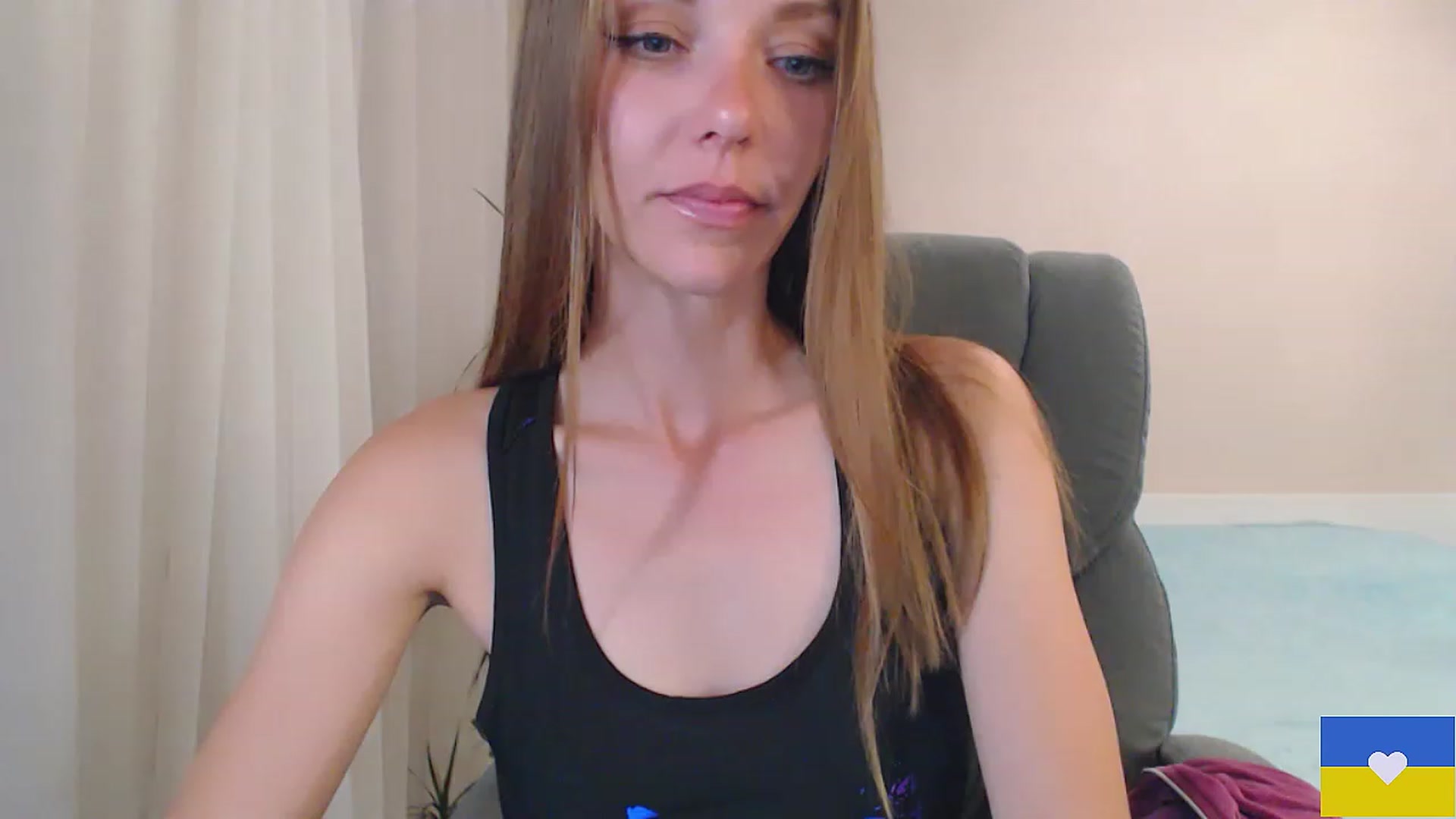 Gallery image thumbnail from Divine_Phenix's myfreecams stream on, 05/31/2023, 21:18 image 9 of 20