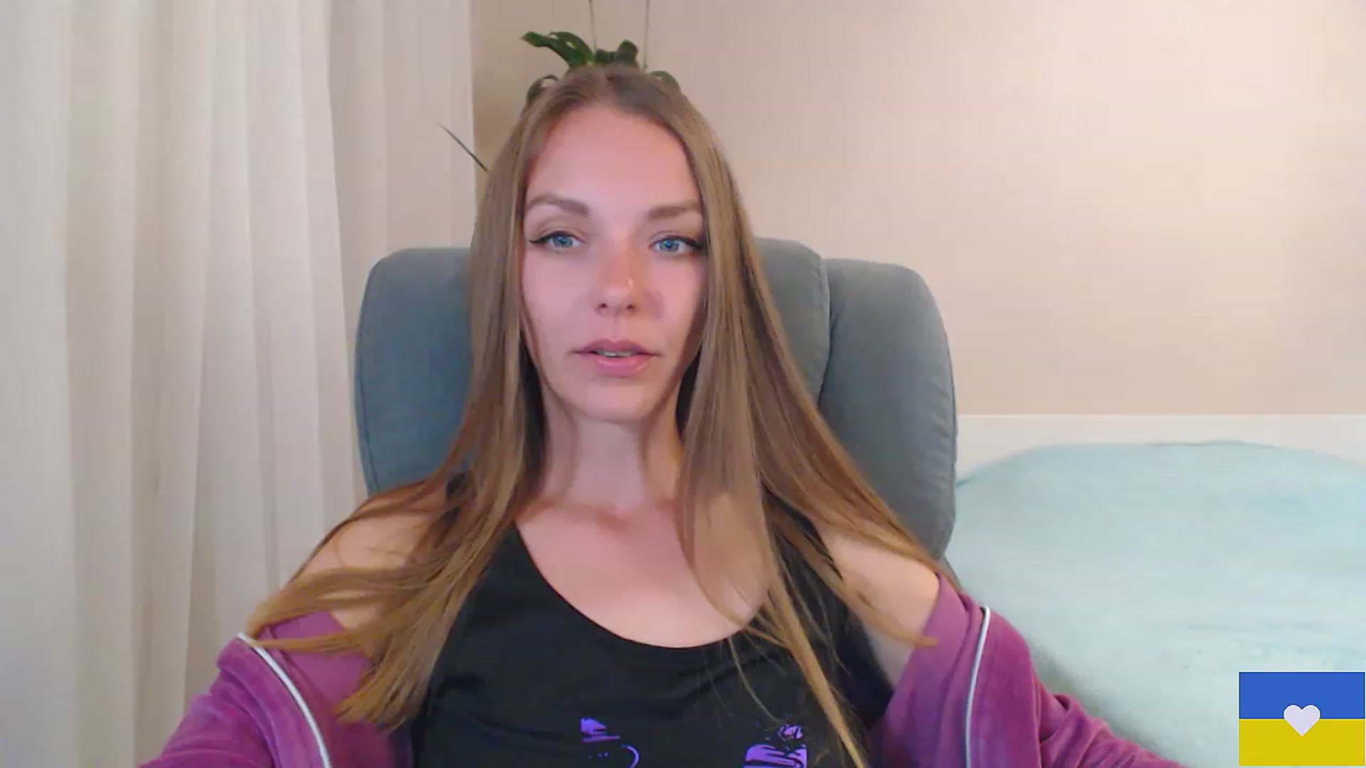Gallery image thumbnail from Divine_Phenix's myfreecams stream on, 05/31/2023, 21:18 image 1 of 20