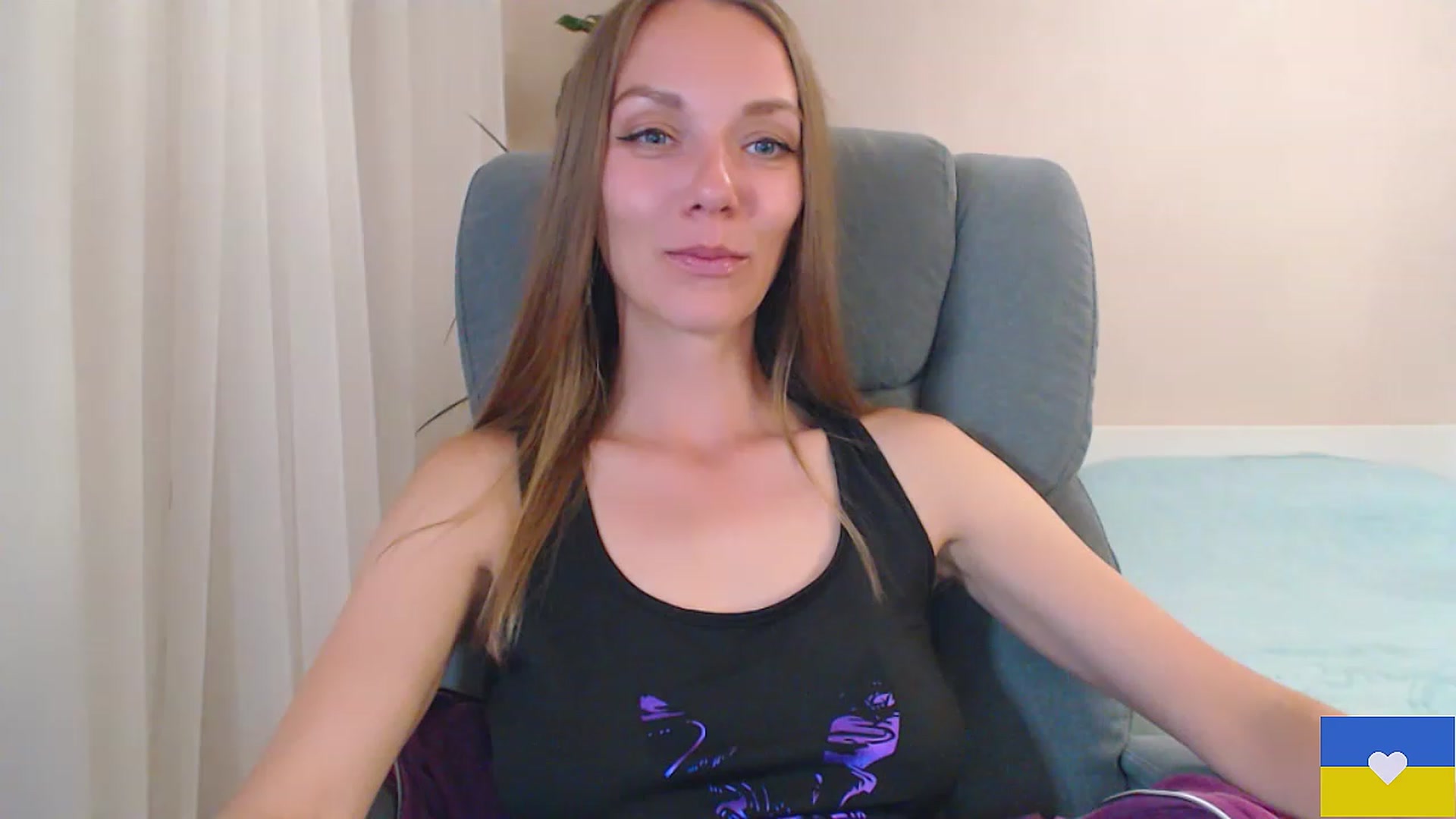 Gallery image thumbnail from Divine_Phenix's myfreecams stream on, 05/31/2023, 21:18 image 8 of 20