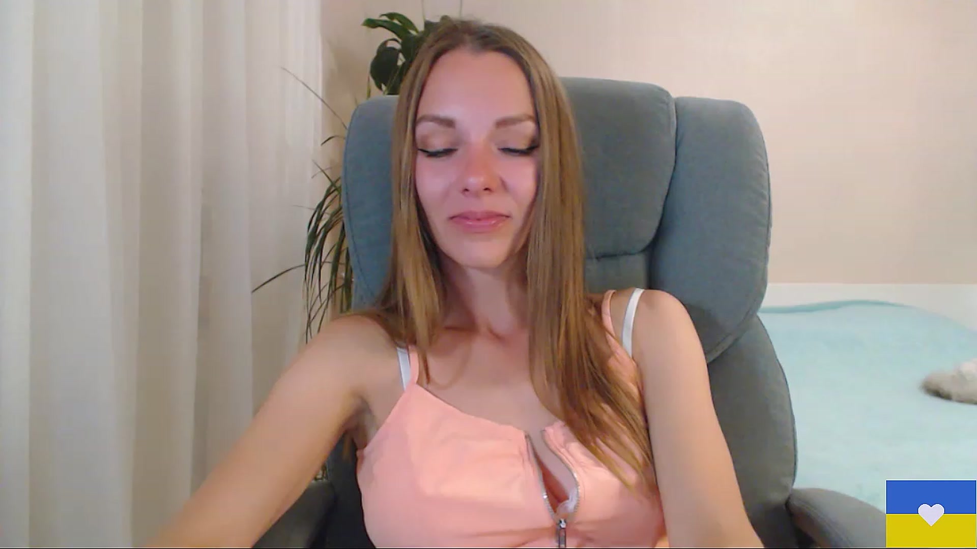 Gallery image thumbnail from Divine_Phenix's myfreecams stream on, 06/01/2023, 21:06 image 18 of 20