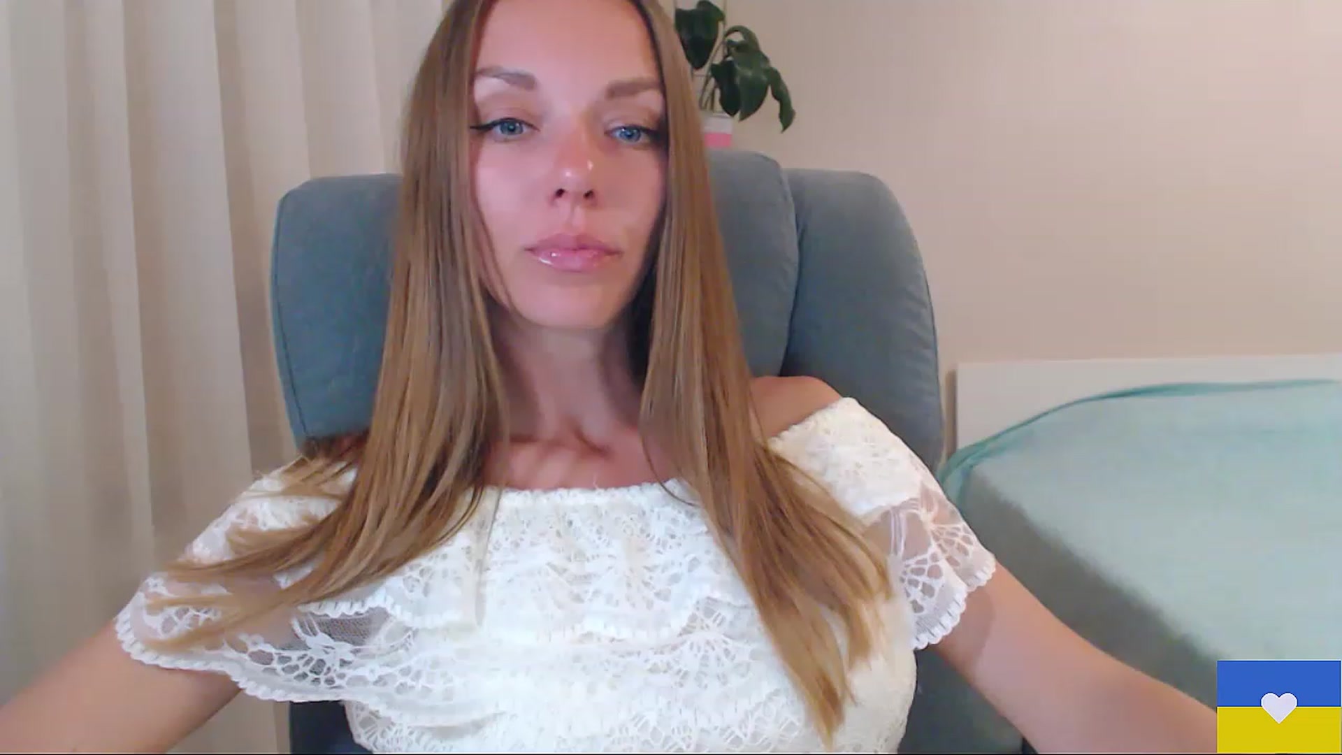 Gallery image thumbnail from Divine_Phenix's myfreecams stream on, 06/02/2023, 19:57 image 2 of 20