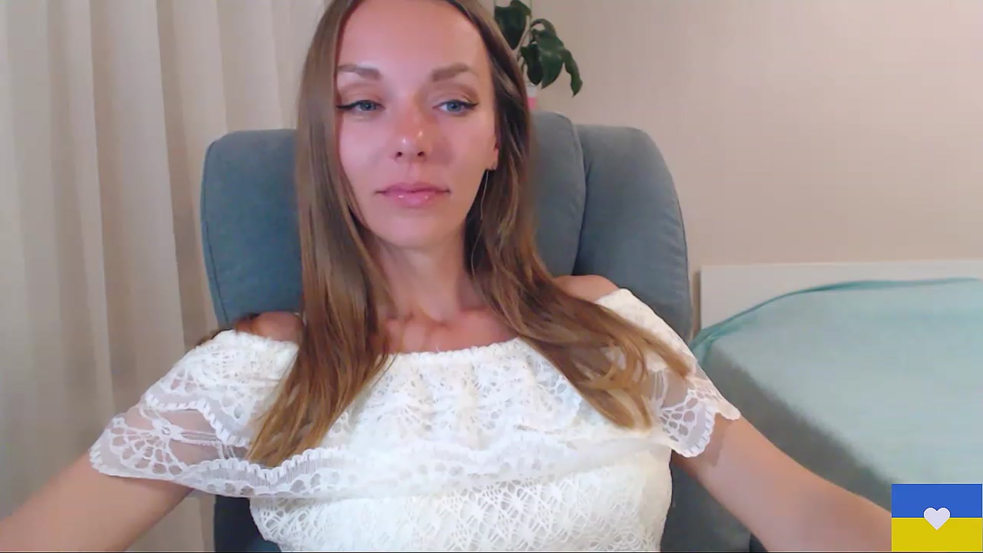 Gallery image thumbnail from Divine_Phenix's myfreecams stream on, 06/02/2023, 19:57 image 3 of 20