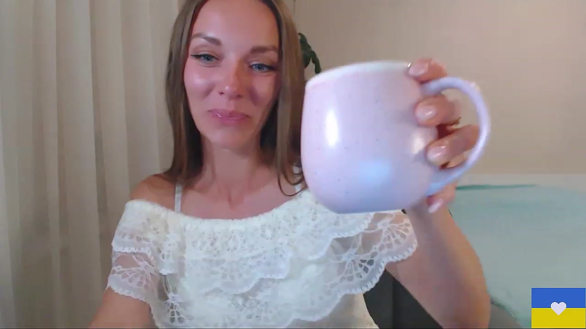 Gallery image thumbnail from Divine_Phenix's myfreecams stream on, 06/02/2023, 19:57 image 8 of 20