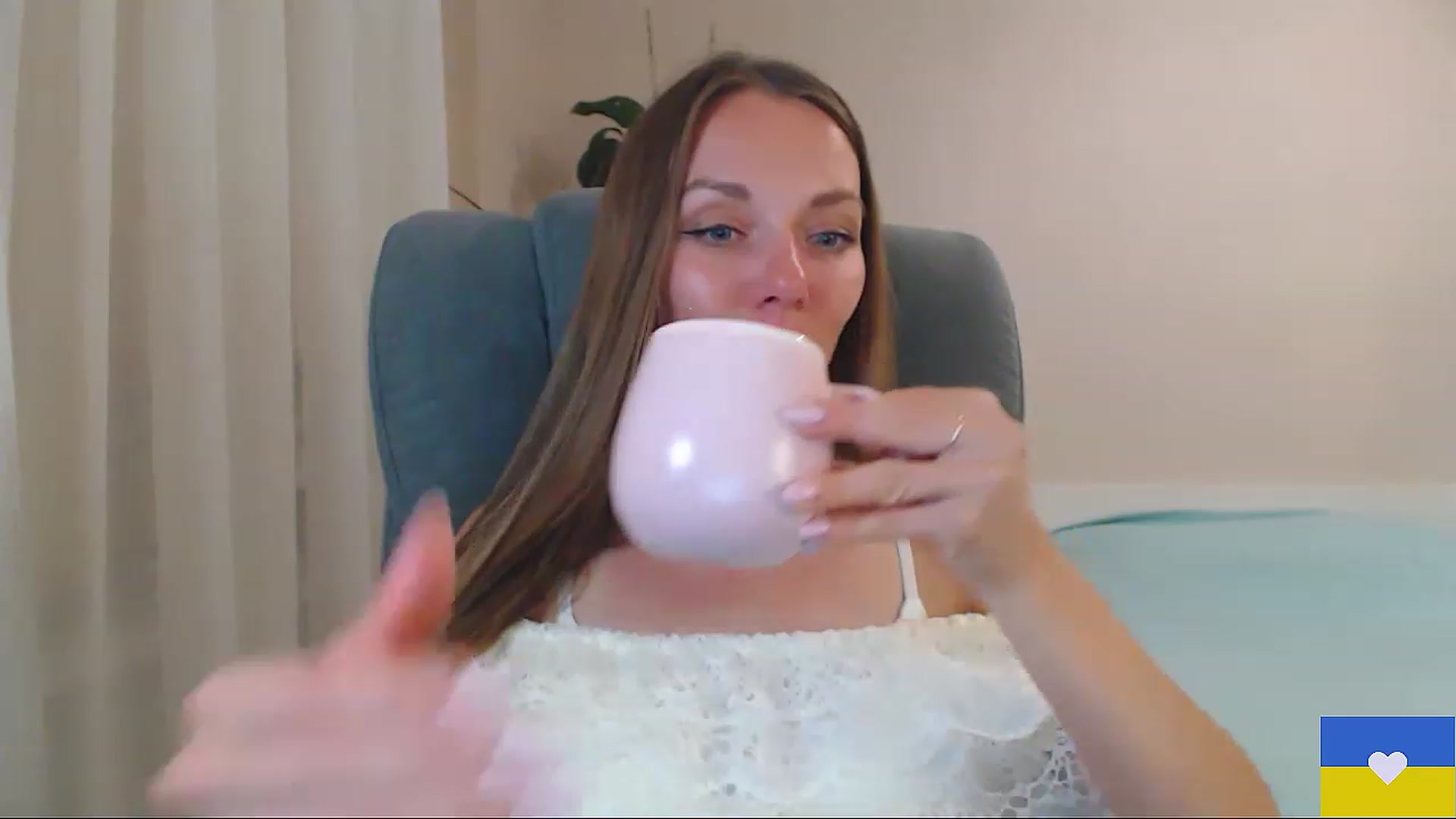 Gallery image thumbnail from Divine_Phenix's myfreecams stream on, 06/02/2023, 20:36 image 4 of 20
