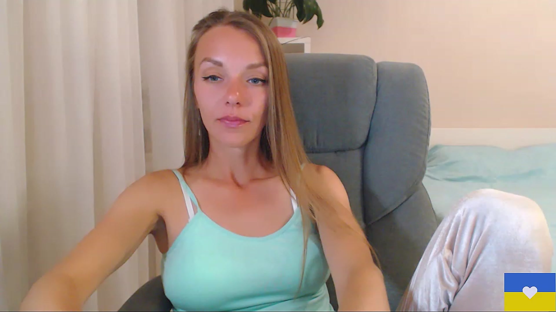 Gallery image thumbnail from Divine_Phenix's myfreecams stream on, 06/09/2023, 21:05 image 17 of 20
