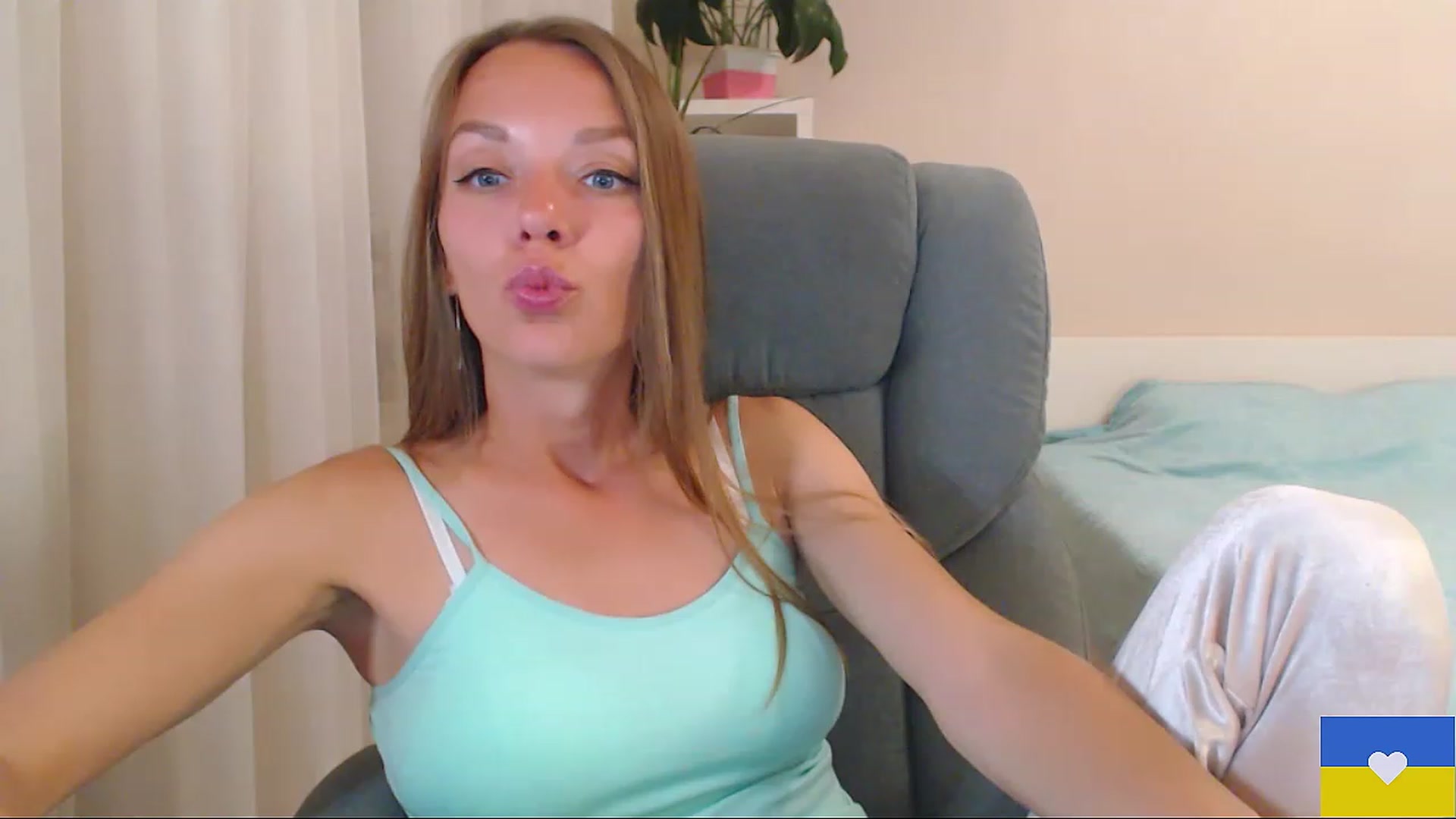 Gallery image thumbnail from Divine_Phenix's myfreecams stream on, 06/09/2023, 21:05 image 19 of 20