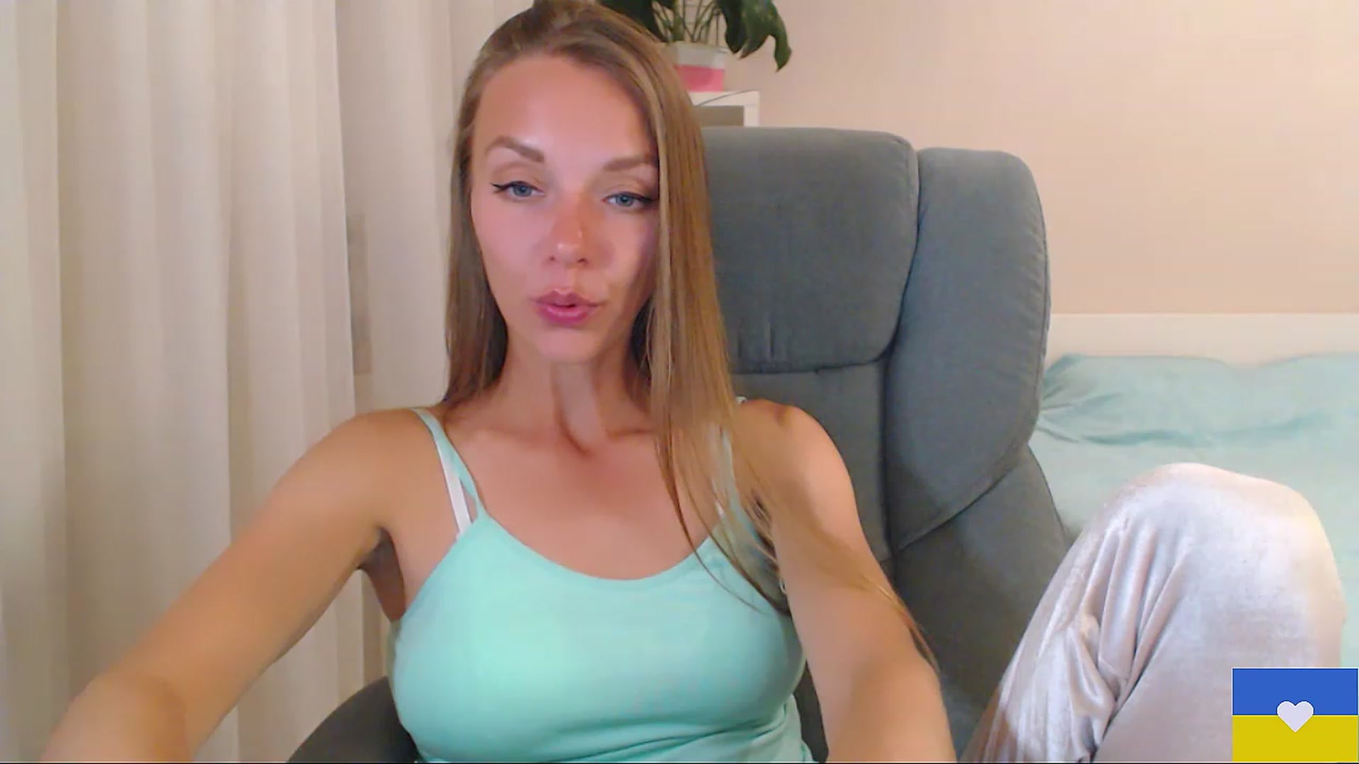 Gallery image thumbnail from Divine_Phenix's myfreecams stream on, 06/09/2023, 21:05 image 15 of 20