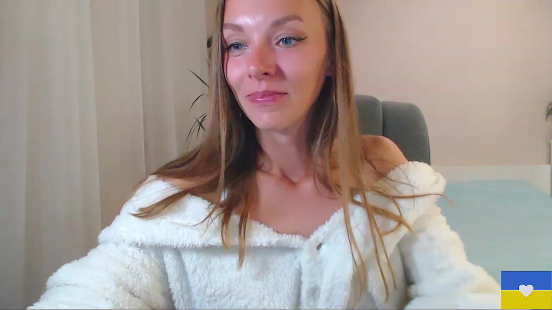 Gallery image thumbnail from Divine_Phenix's myfreecams stream on, 06/11/2023, 20:59 image 4 of 20