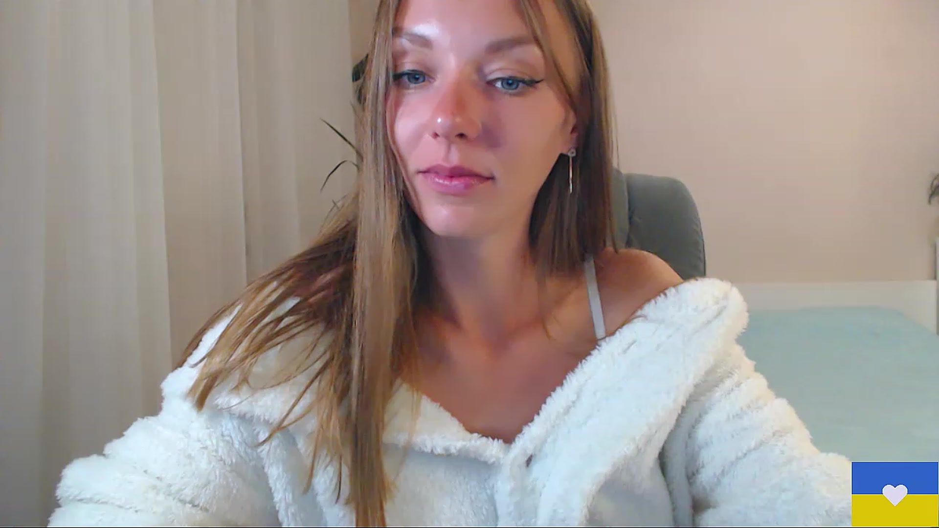 Gallery image thumbnail from Divine_Phenix's myfreecams stream on, 06/11/2023, 20:59 image 18 of 20