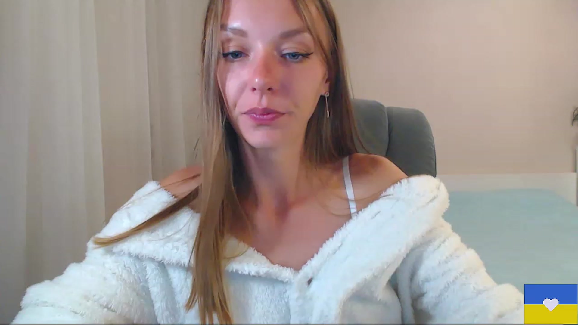 Gallery image thumbnail from Divine_Phenix's myfreecams stream on, 06/11/2023, 20:59 image 17 of 20