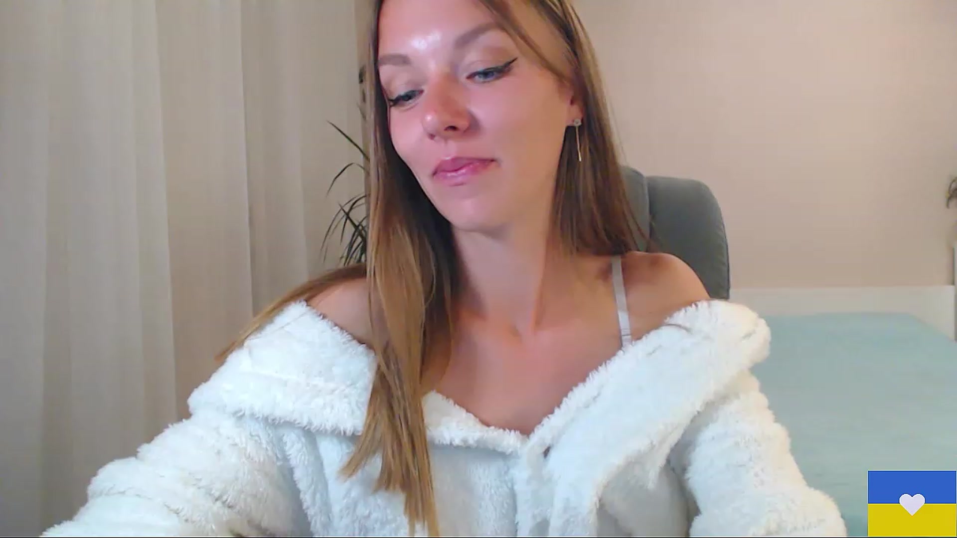 Gallery image thumbnail from Divine_Phenix's myfreecams stream on, 06/11/2023, 20:59 image 14 of 20