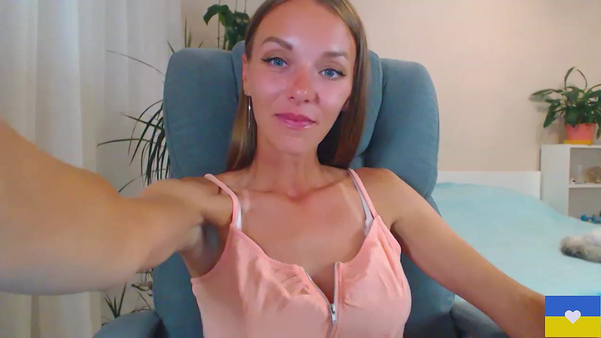 Gallery image thumbnail from Divine_Phenix's myfreecams stream on, 06/21/2023, 19:31 image 9 of 20