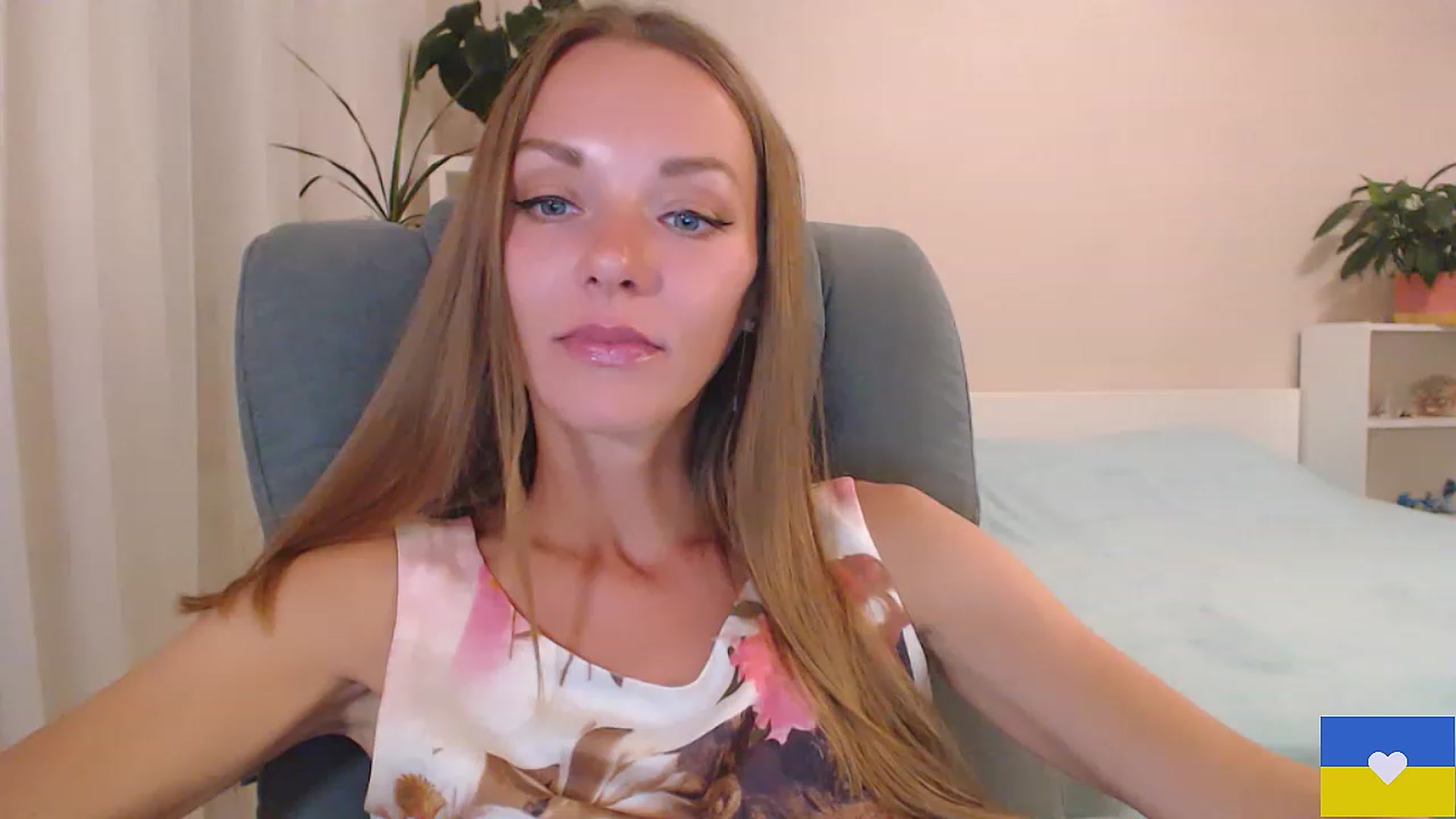 Gallery image thumbnail from Divine_Phenix's myfreecams stream on, 07/03/2023, 20:11 image 9 of 20