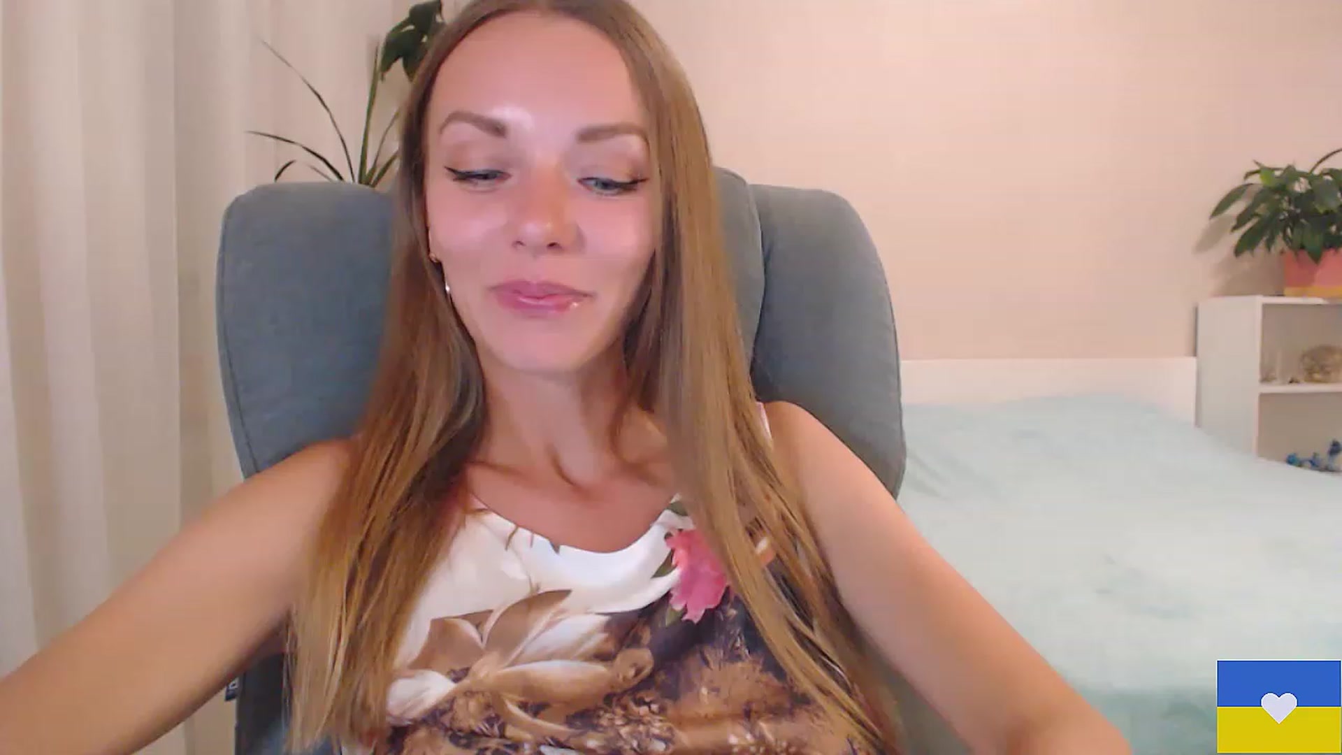 Gallery image thumbnail from Divine_Phenix's myfreecams stream on, 07/03/2023, 20:11 image 1 of 20