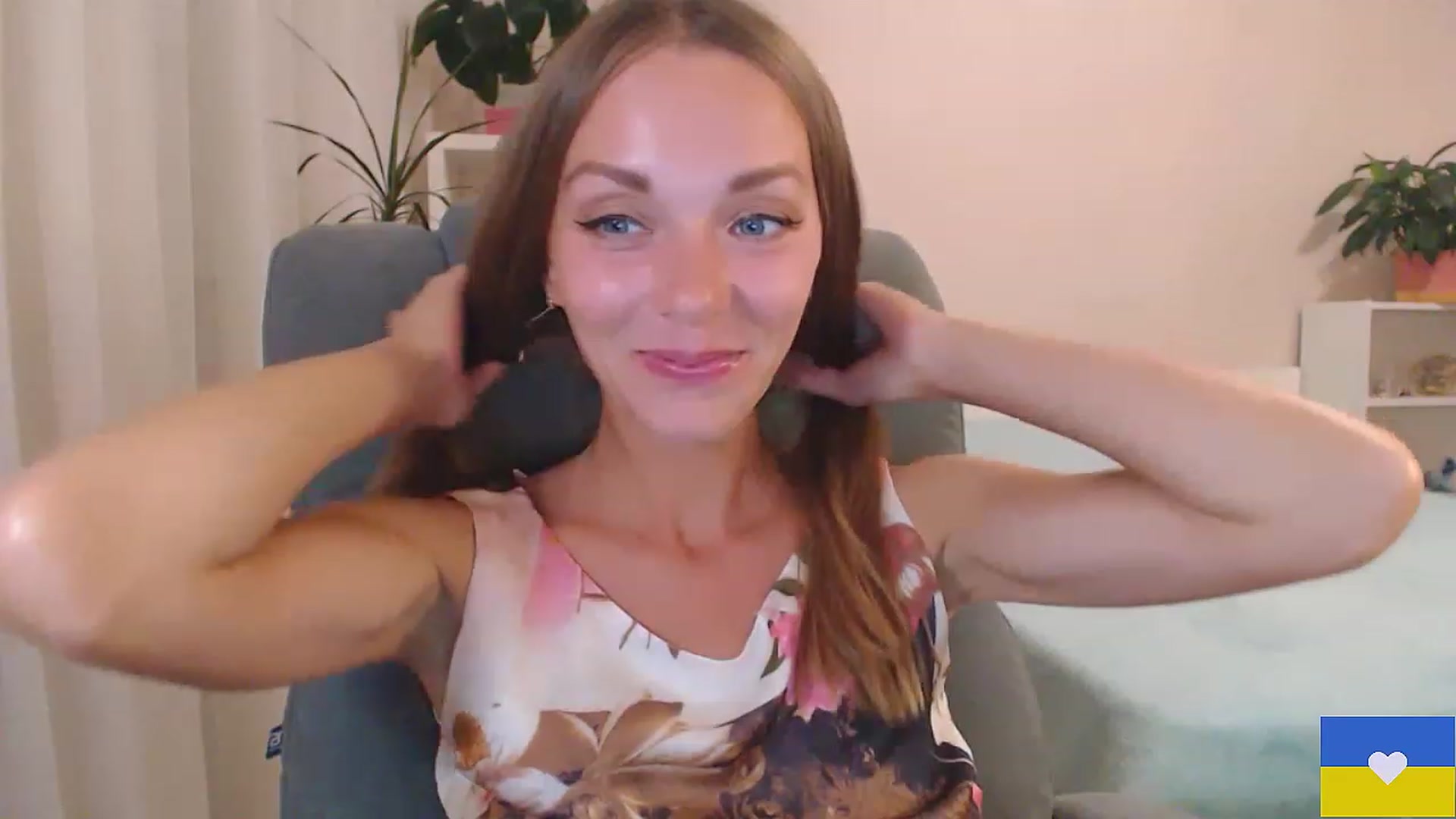 Gallery image thumbnail from Divine_Phenix's myfreecams stream on, 07/03/2023, 20:11 image 12 of 20