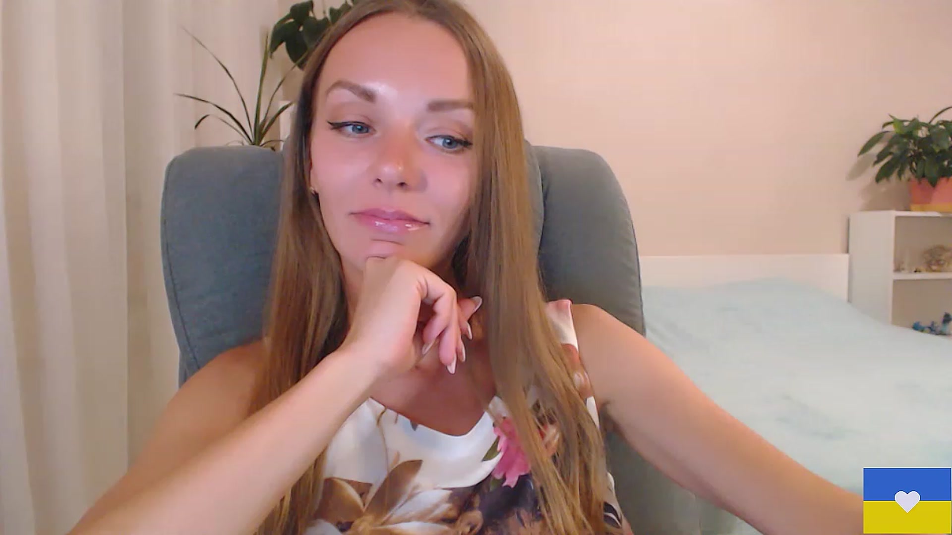 Gallery image thumbnail from Divine_Phenix's myfreecams stream on, 07/03/2023, 20:11 image 5 of 20