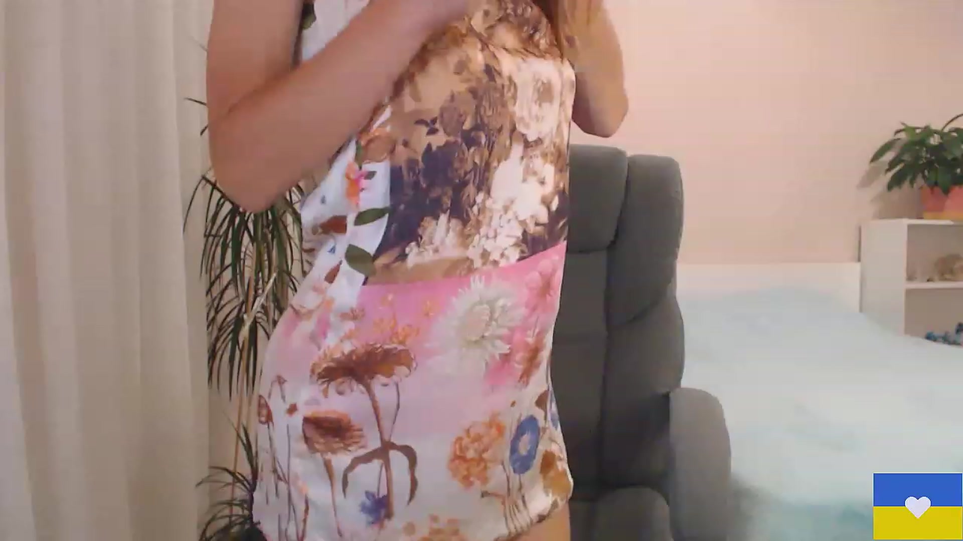Gallery image thumbnail from Divine_Phenix's myfreecams stream on, 07/03/2023, 21:23 image 5 of 20