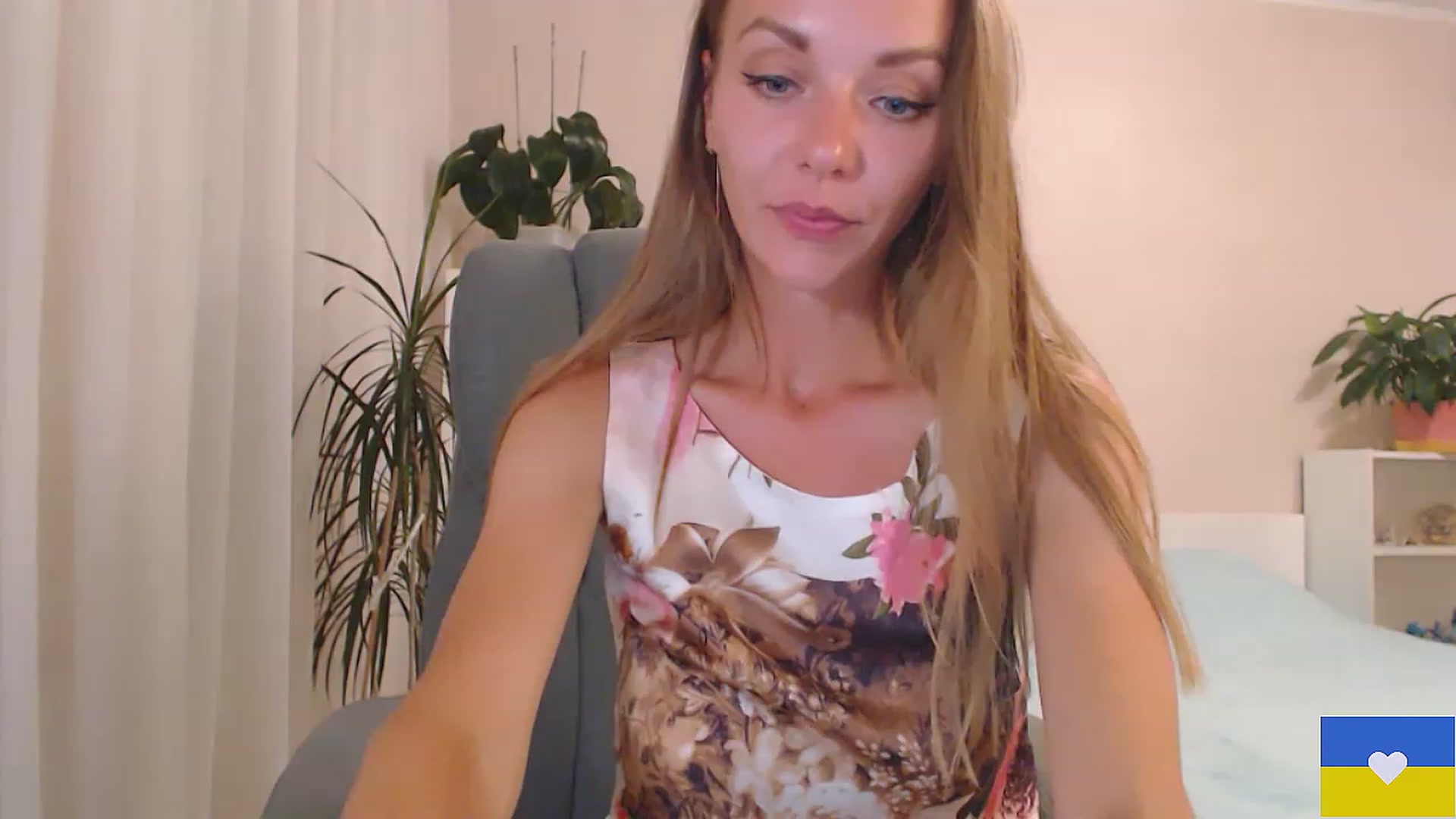 Gallery image thumbnail from Divine_Phenix's myfreecams stream on, 07/03/2023, 21:23 image 8 of 20