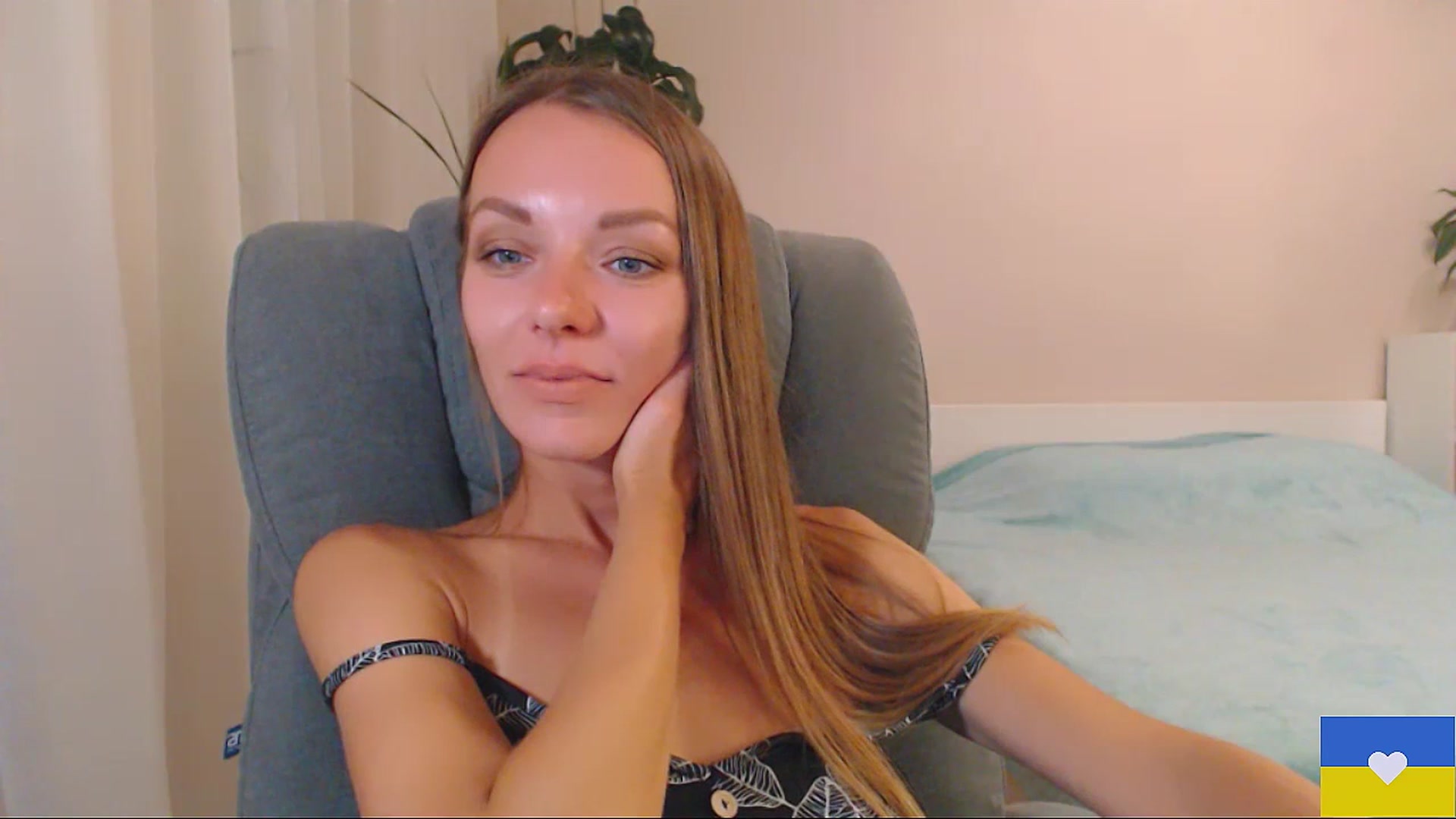 Gallery image thumbnail from Divine_Phenix's myfreecams stream on, 07/18/2023, 21:24 image 6 of 20