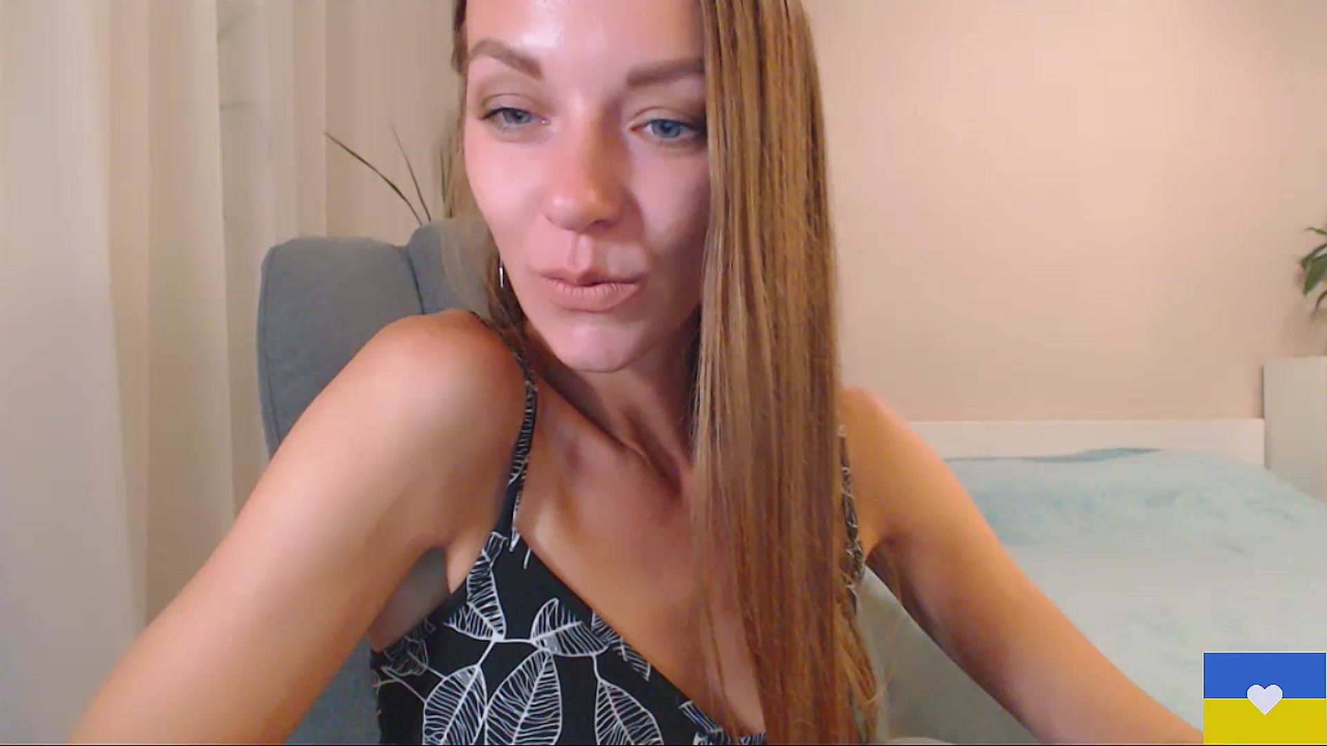 Gallery image thumbnail from Divine_Phenix's myfreecams stream on, 07/18/2023, 21:24 image 14 of 20