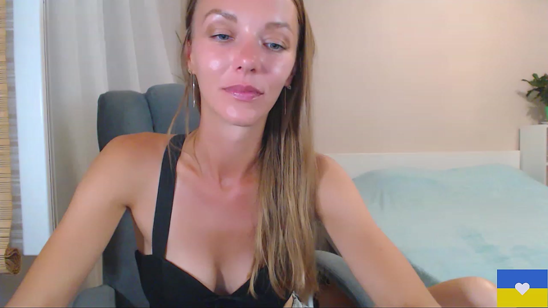 Gallery image thumbnail from Divine_Phenix's myfreecams stream on, 08/06/2023, 19:30 image 20 of 20