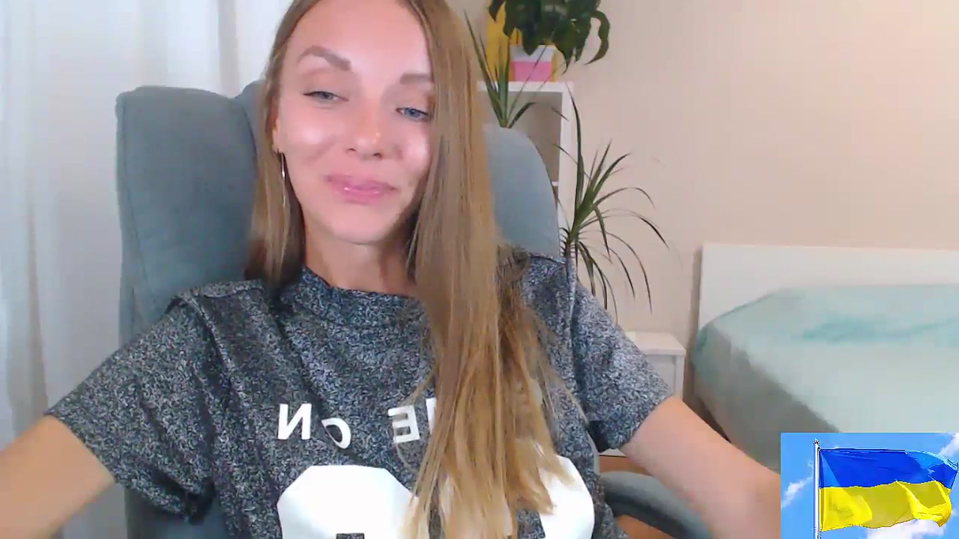 Gallery image thumbnail from Divine_Phenix's myfreecams stream on, 08/08/2023, 18:20 image 2 of 20