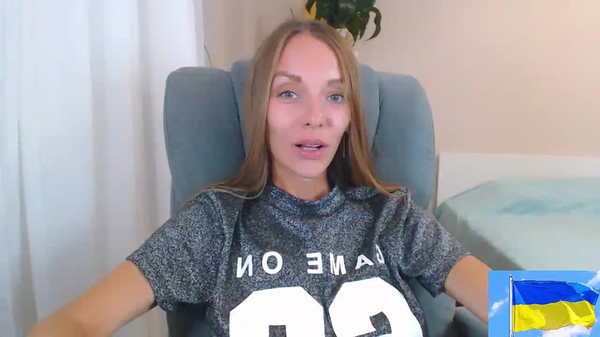 Gallery image thumbnail from Divine_Phenix's myfreecams stream on, 08/08/2023, 18:20 image 8 of 20