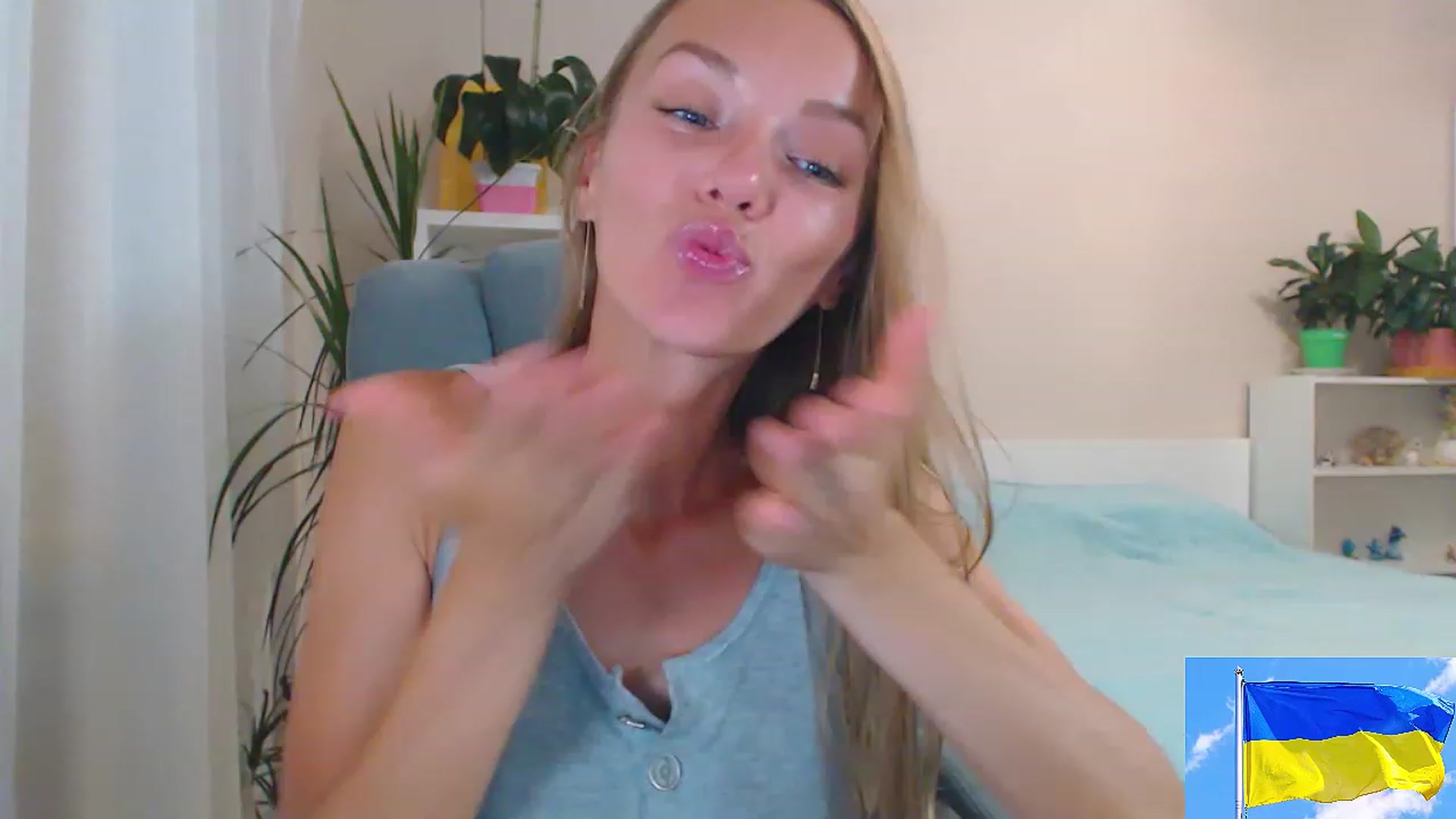 Gallery image thumbnail from Divine_Phenix's myfreecams stream on, 08/15/2023, 19:14 image 16 of 20
